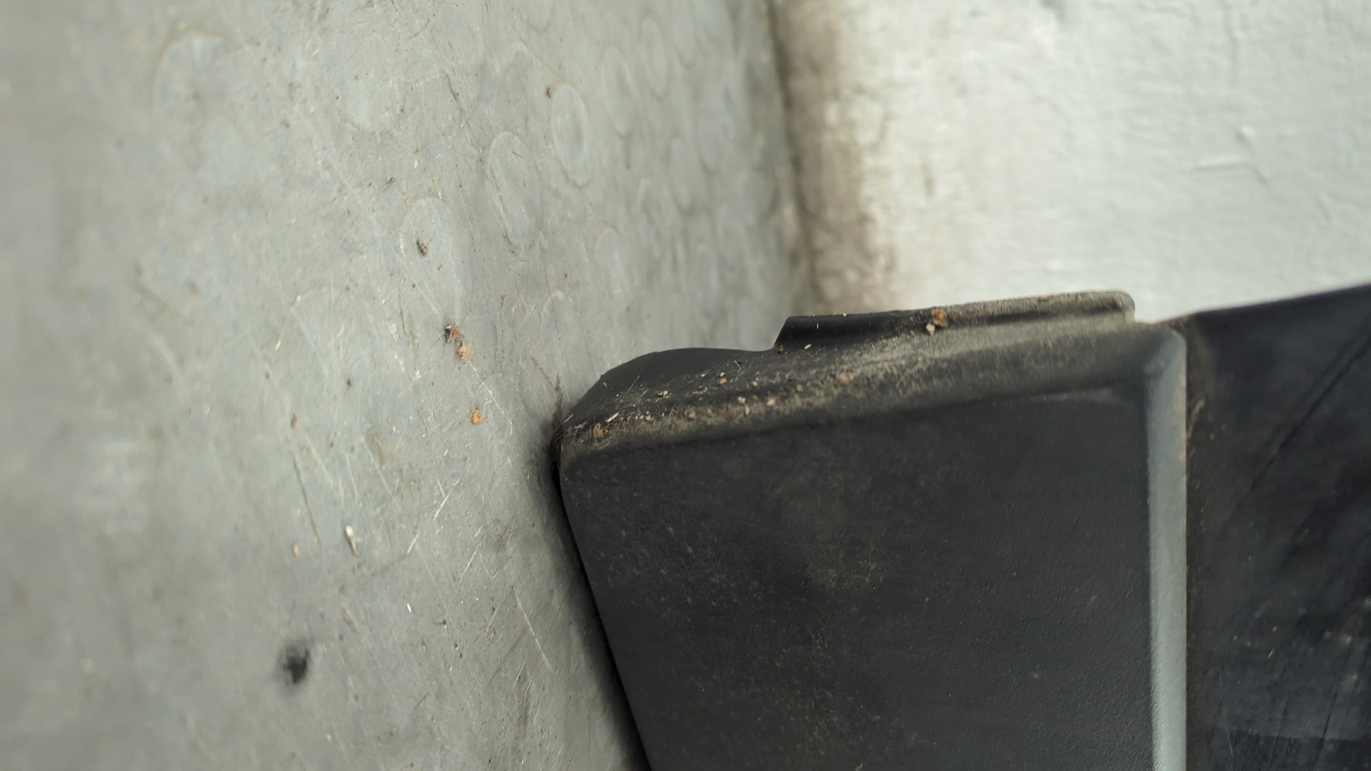 Дверь передняя левая