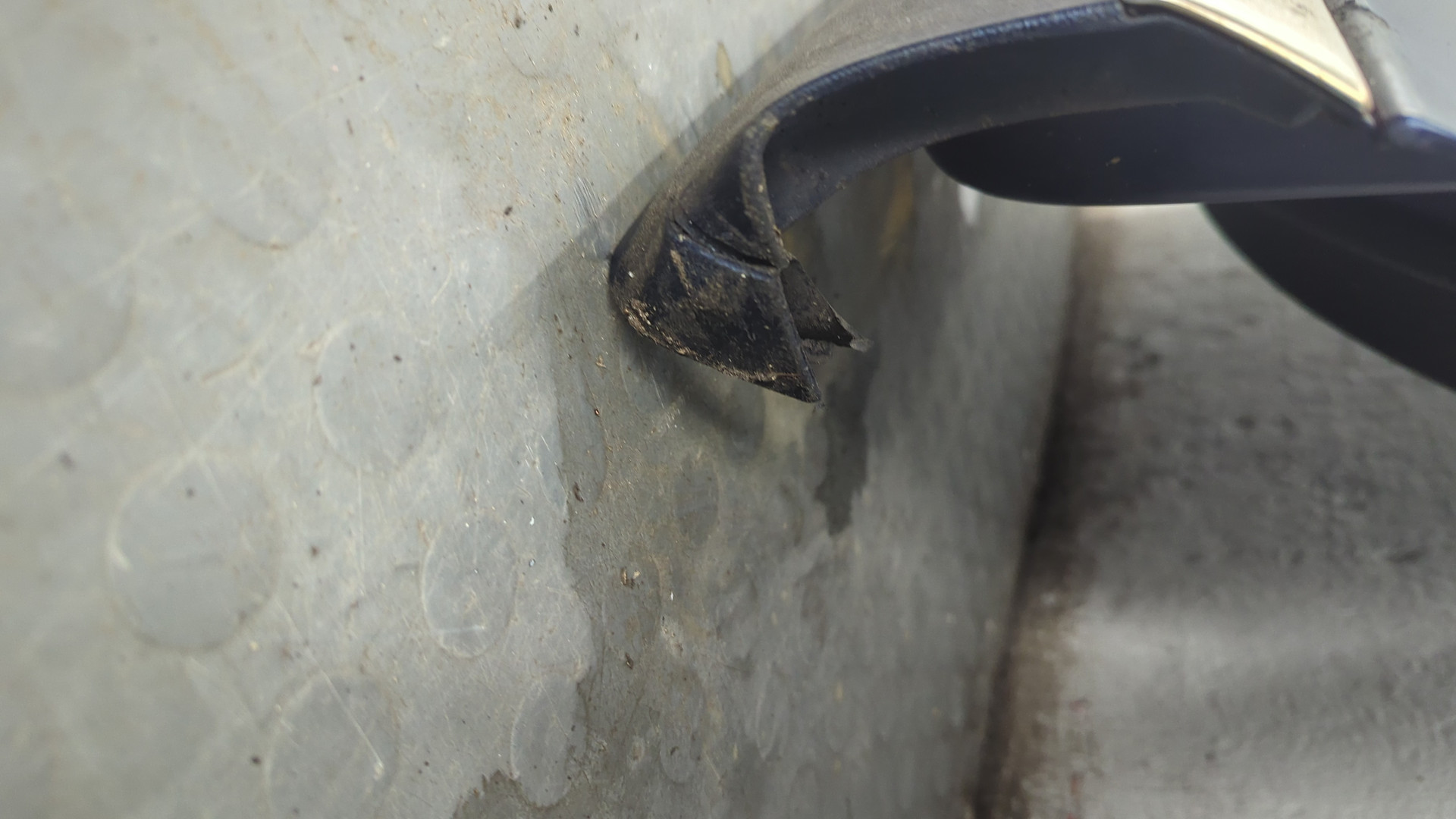 Дверь передняя левая