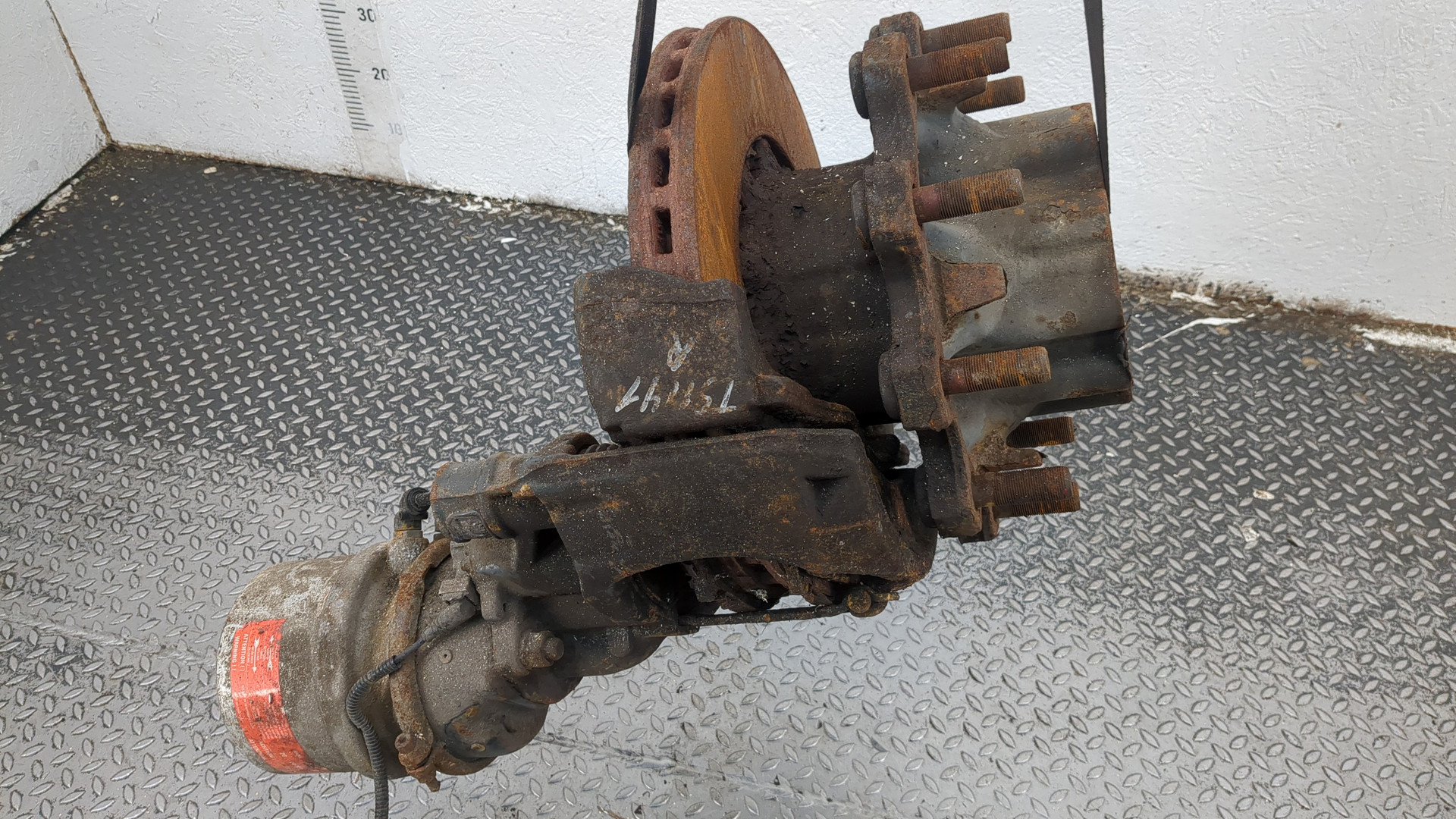 Кулак поворотный задний правый