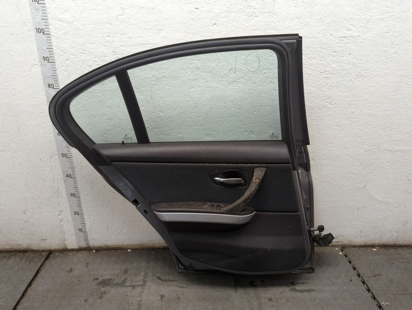 Дверь задняя левая