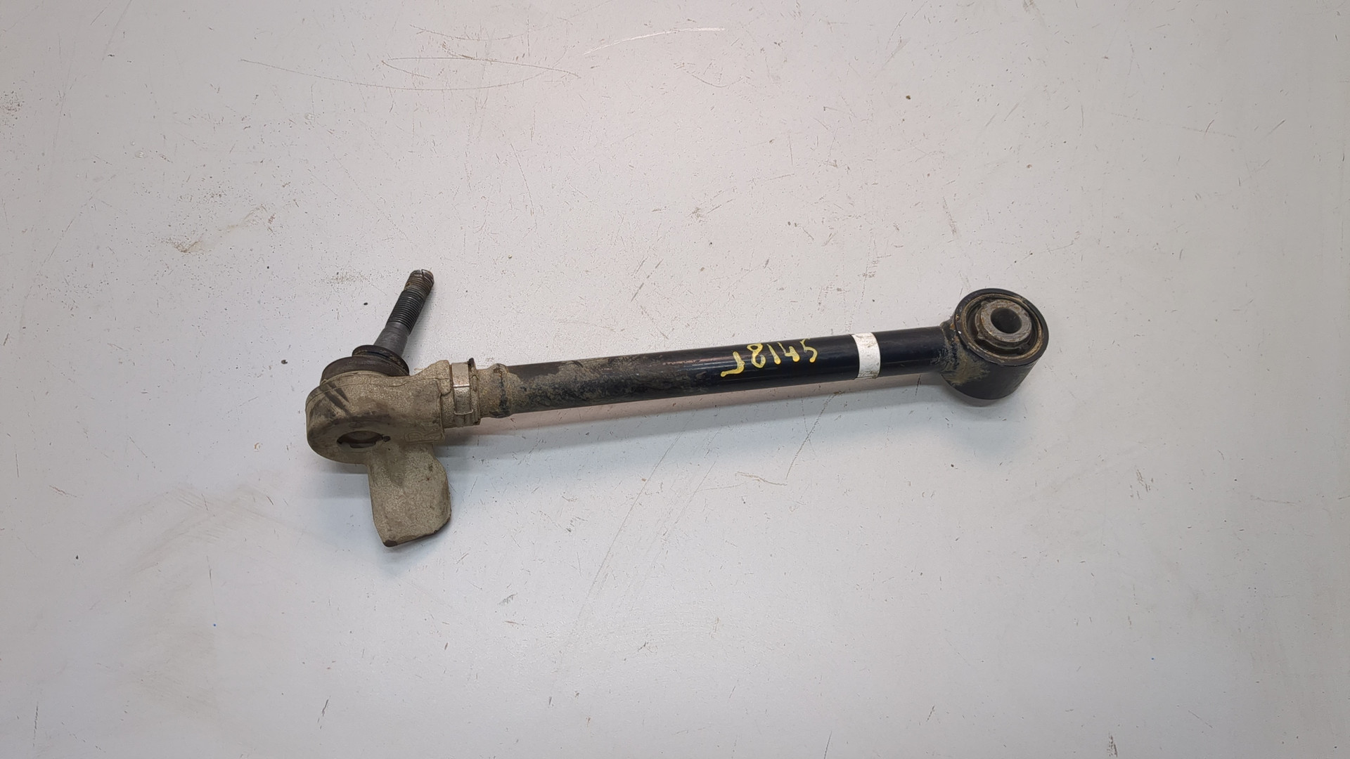 Рычаг задний правый