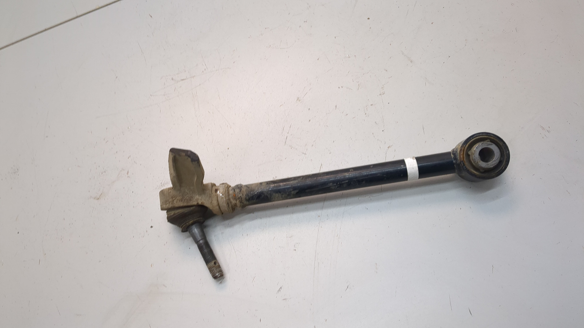 Рычаг задний правый