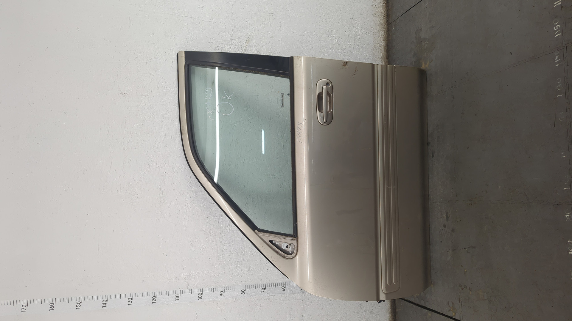 Дверь передняя левая