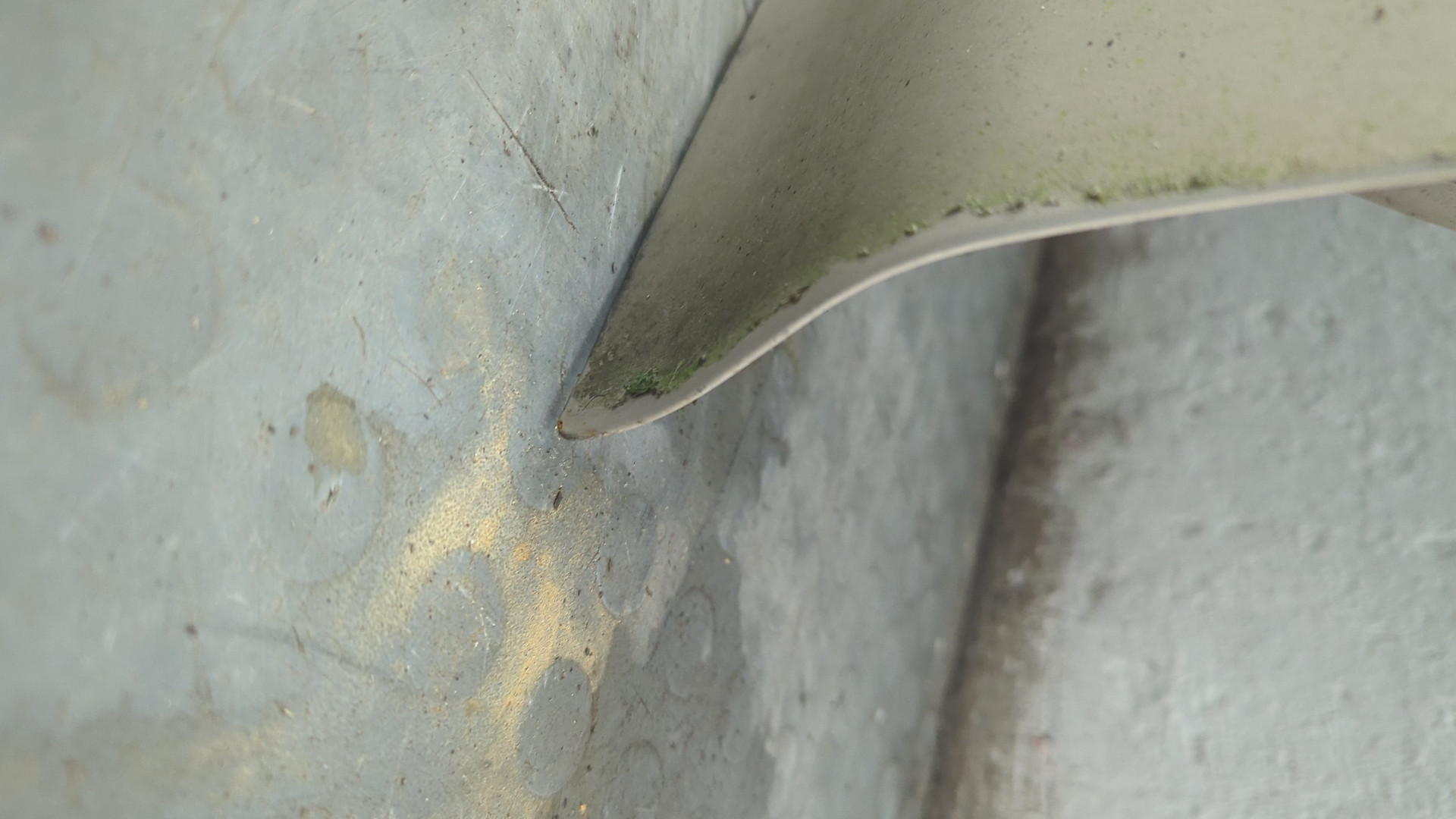 Дверь передняя левая