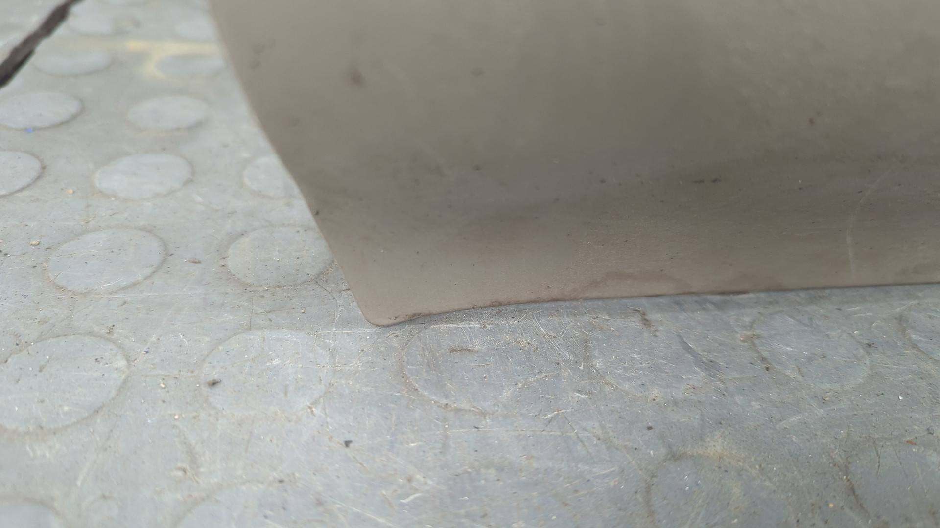 Дверь передняя левая