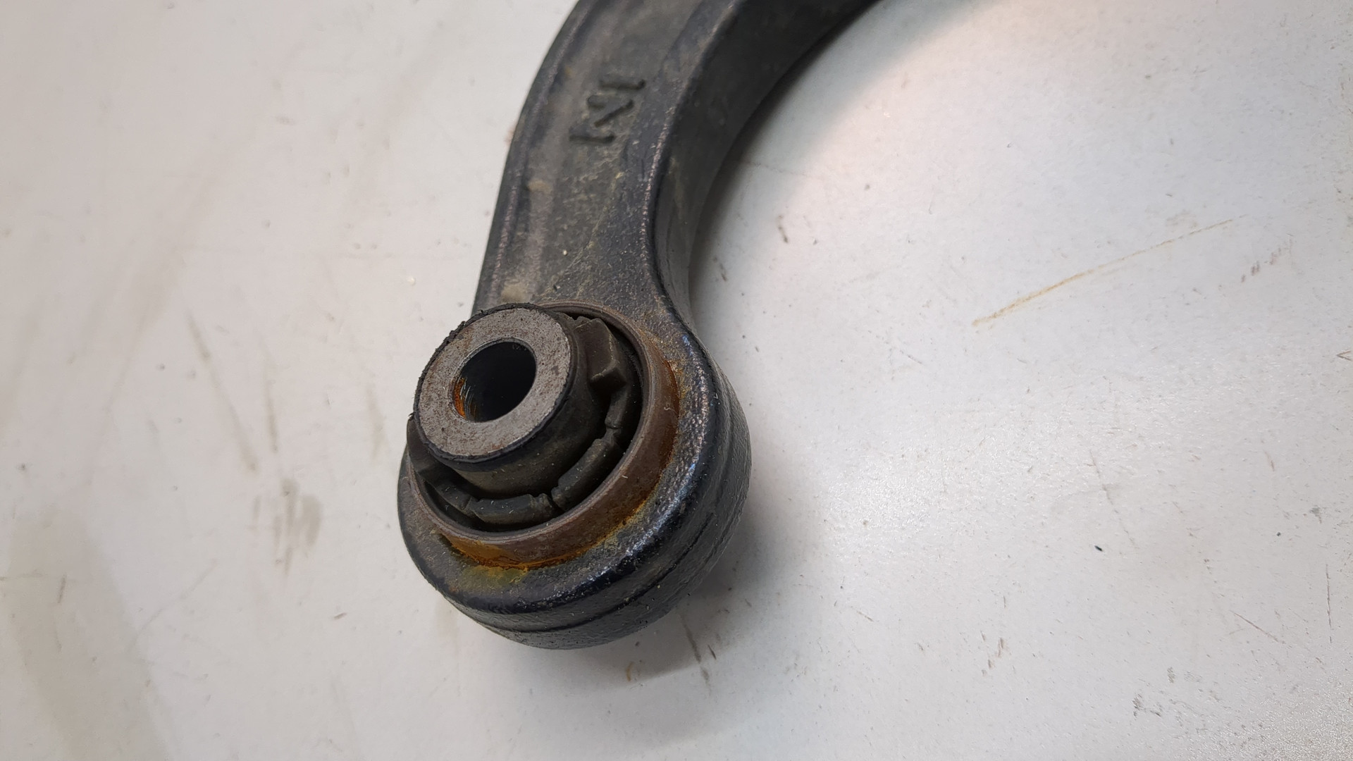 Рычаг задний