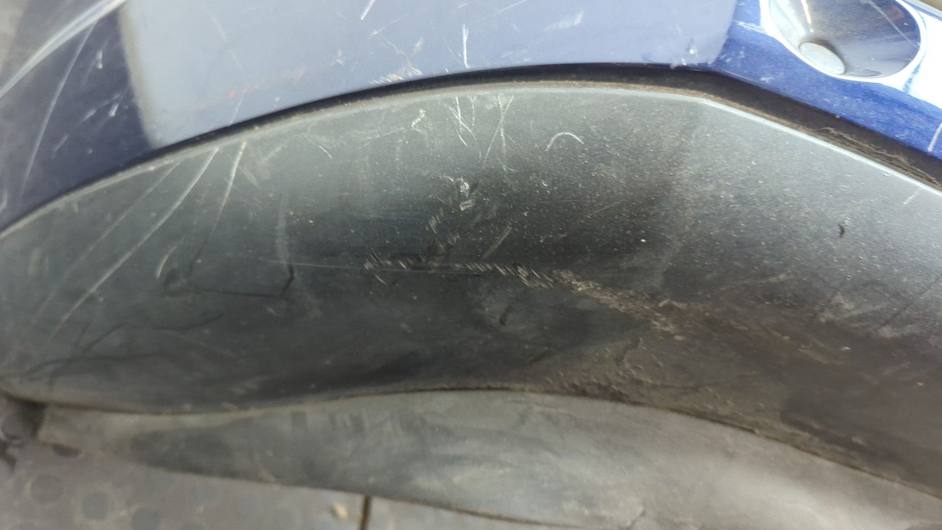 Бампер передний