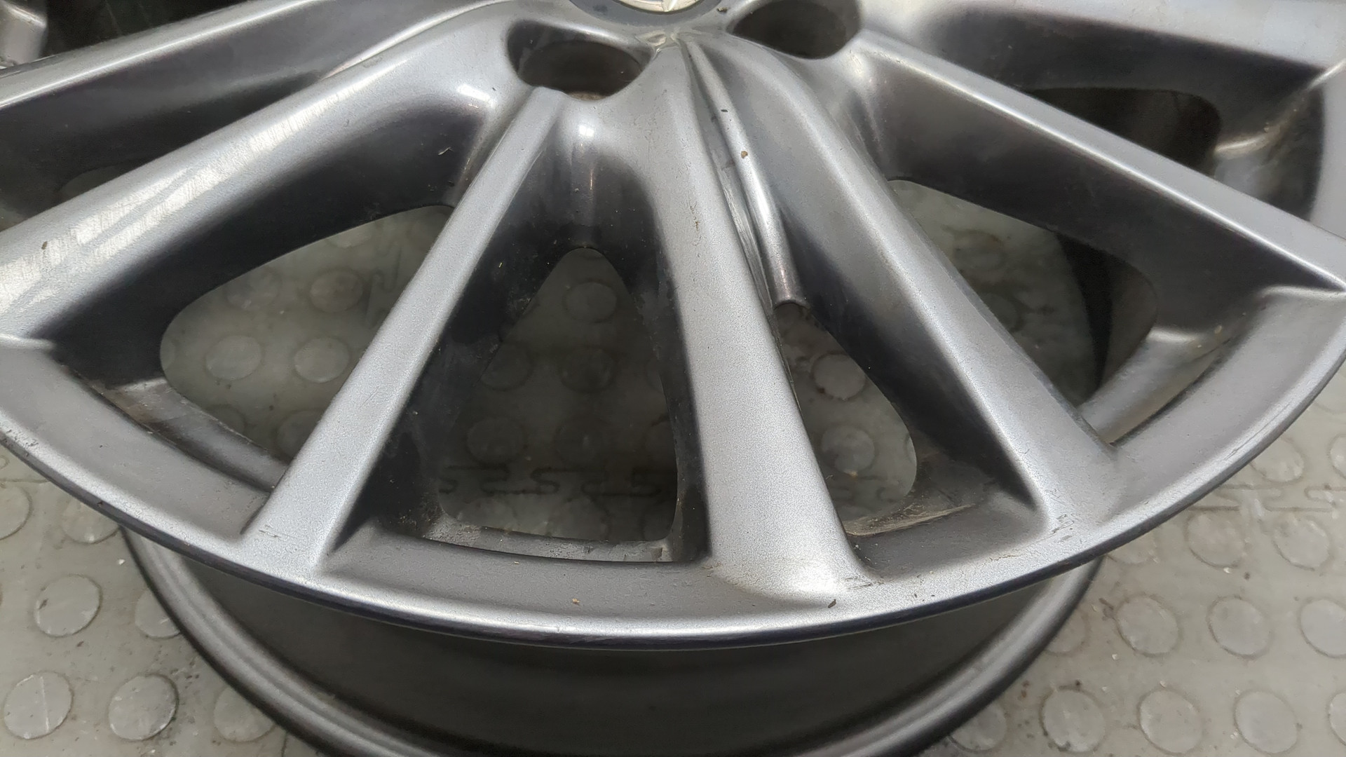 Диск колесный литой легкий сплав