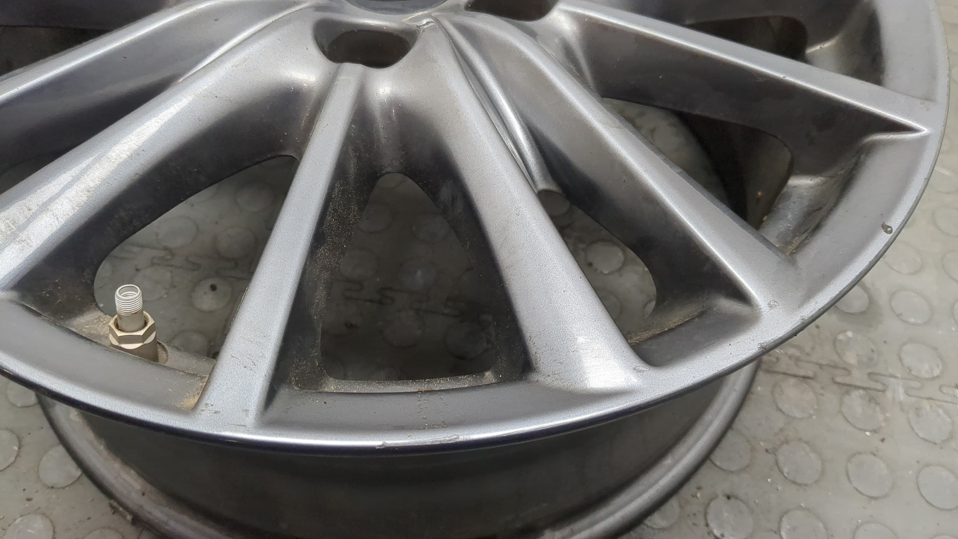 Диск колесный литой легкий сплав