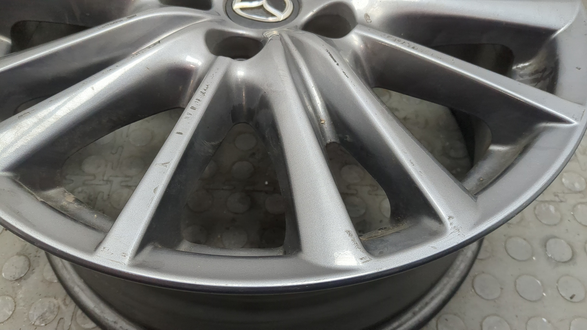 Диск колесный литой легкий сплав