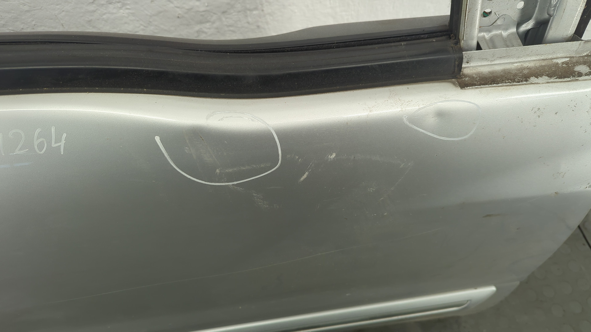 Дверь передняя правая