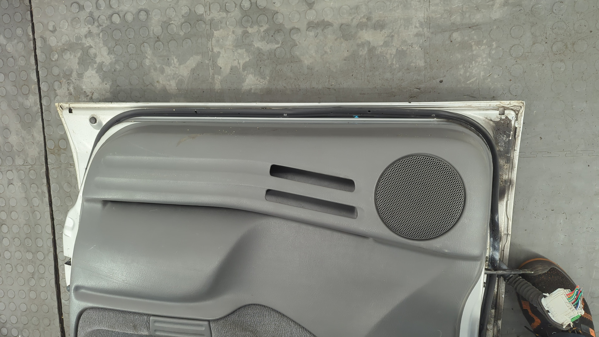 Дверь передняя правая