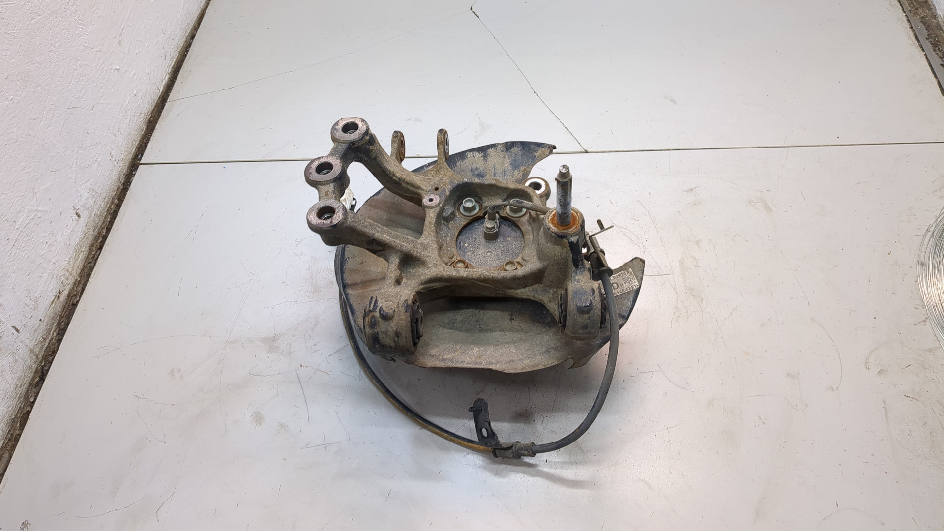 Кулак поворотный задний правый