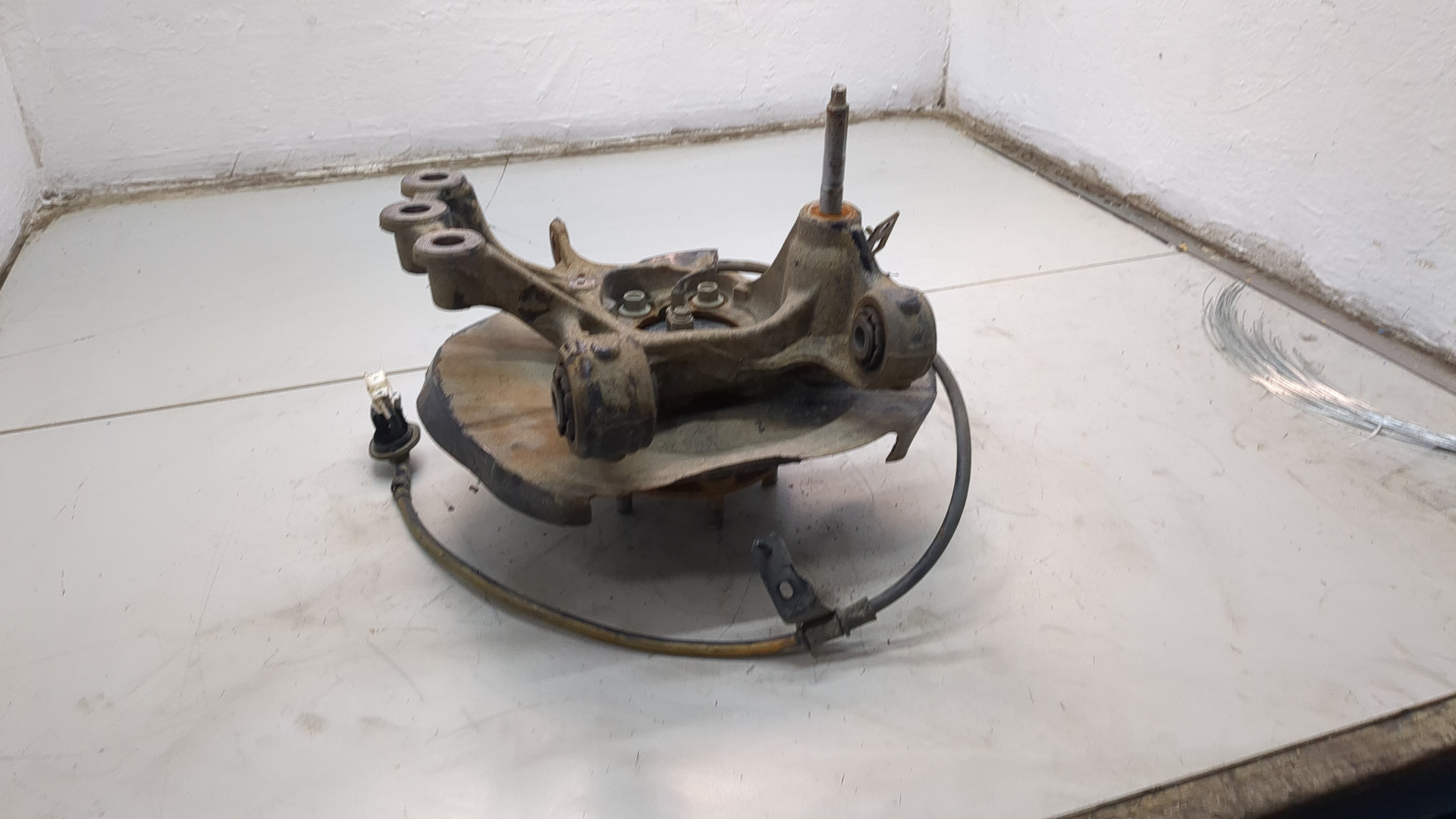 Кулак поворотный задний правый