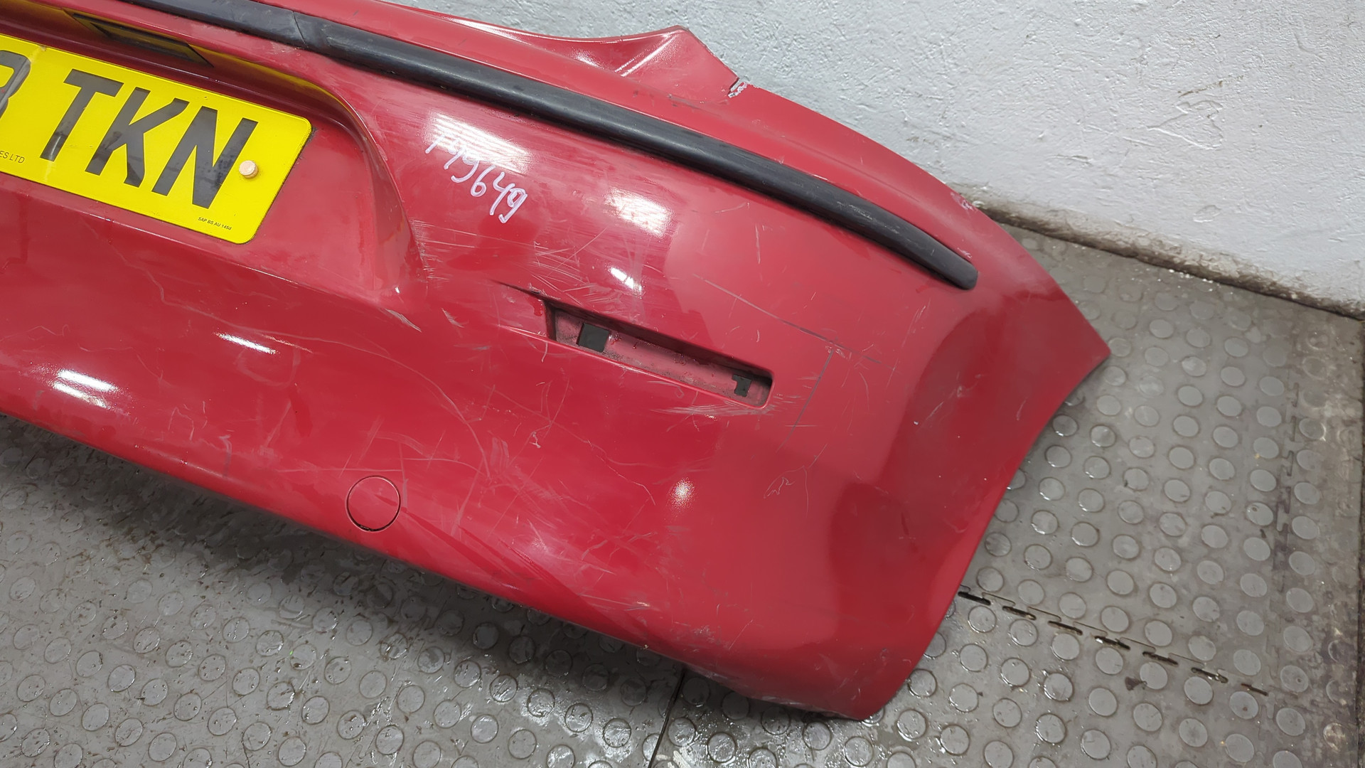 Бампер задний