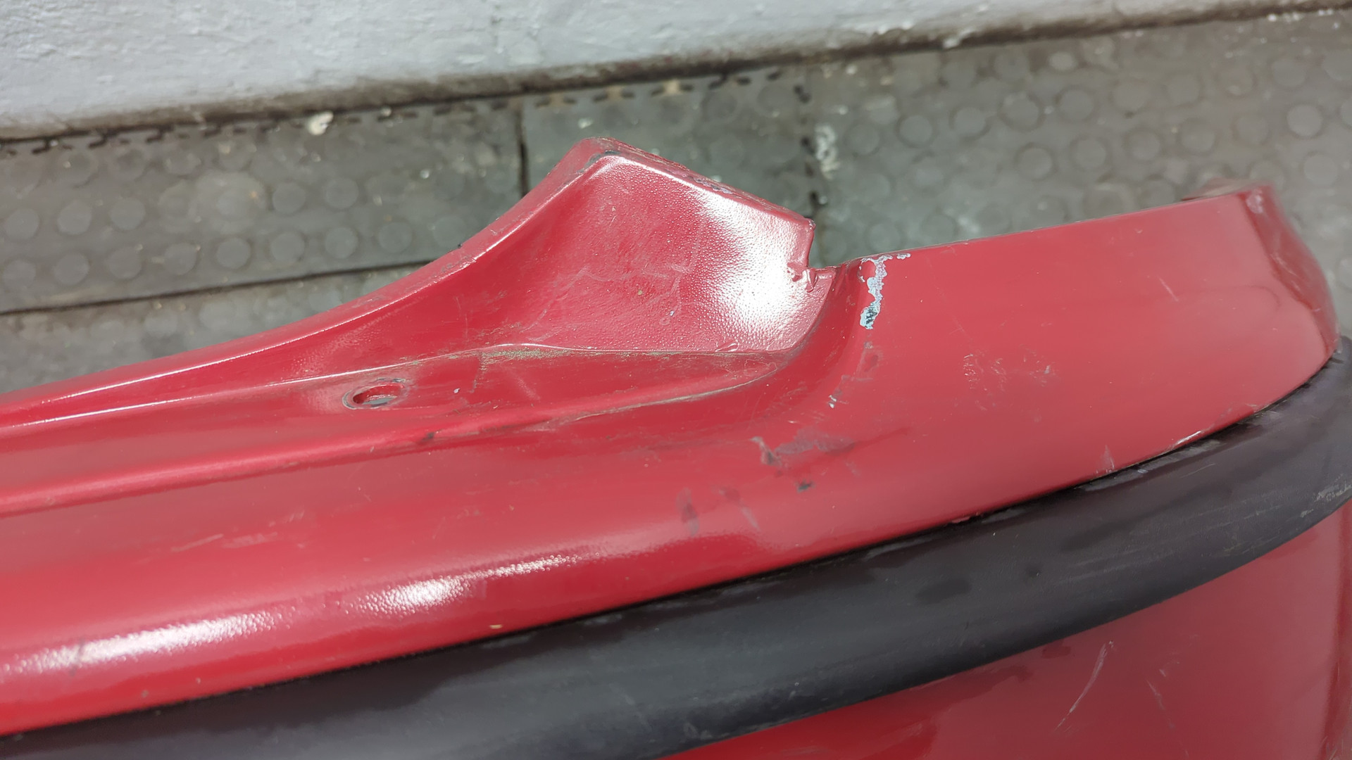 Бампер задний