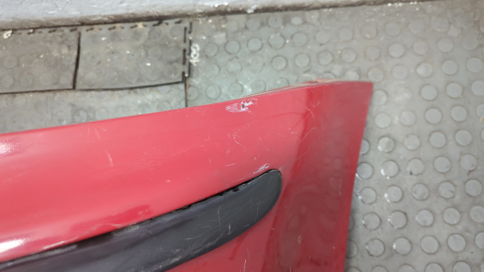 Бампер задний