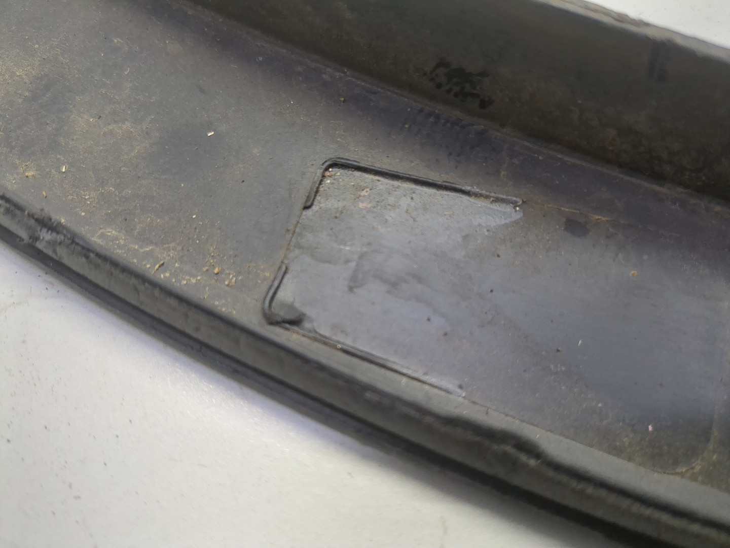 Накладка переднего крыла правого