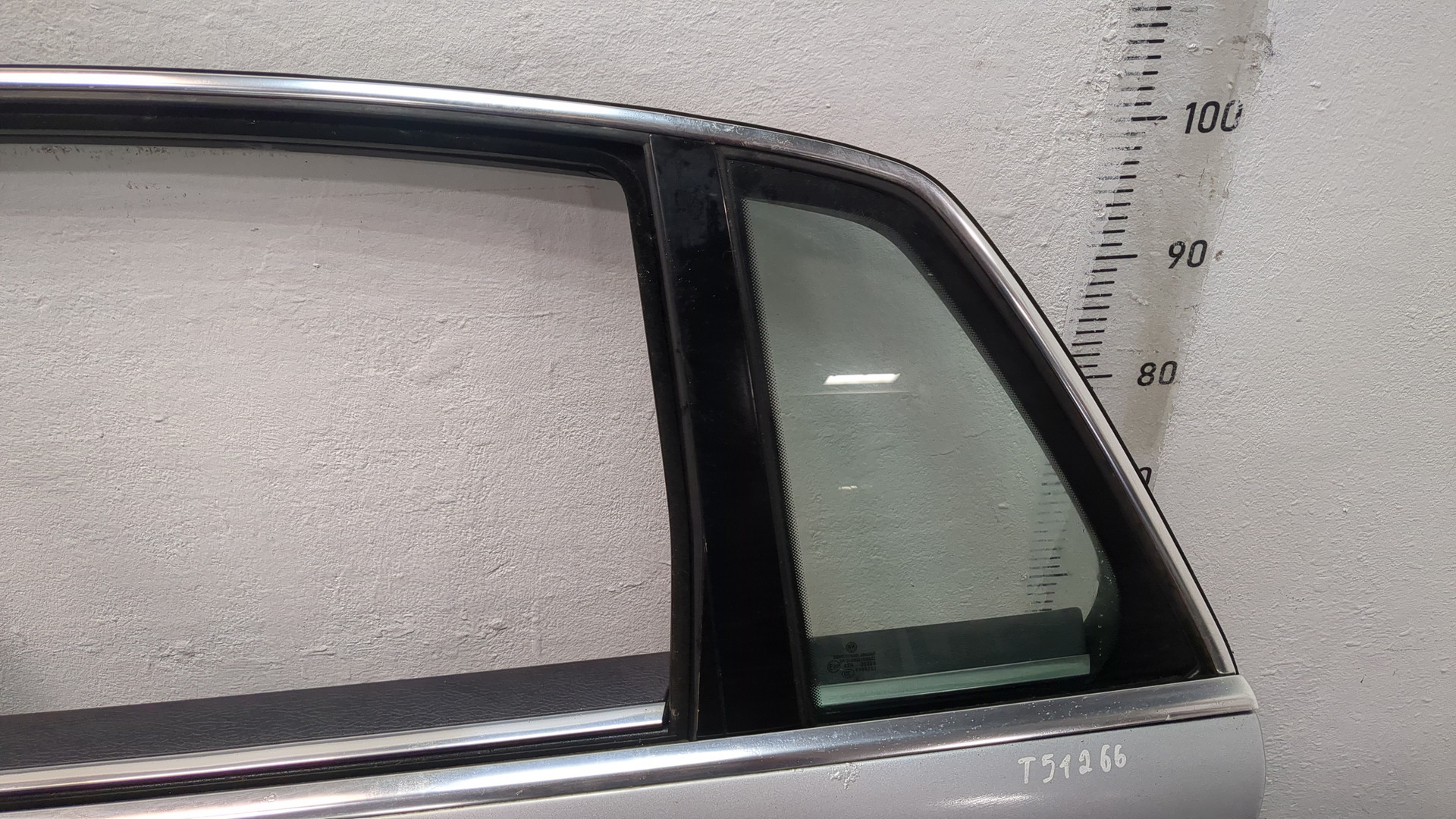 Дверь задняя левая