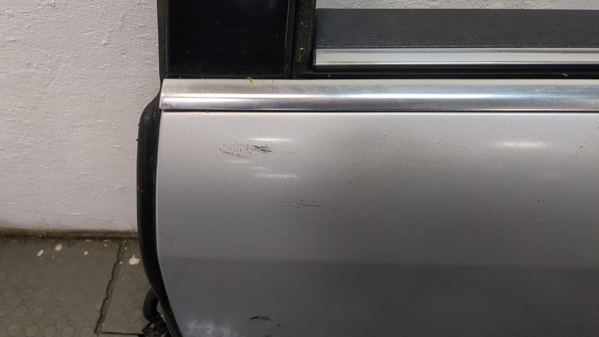 Дверь задняя левая