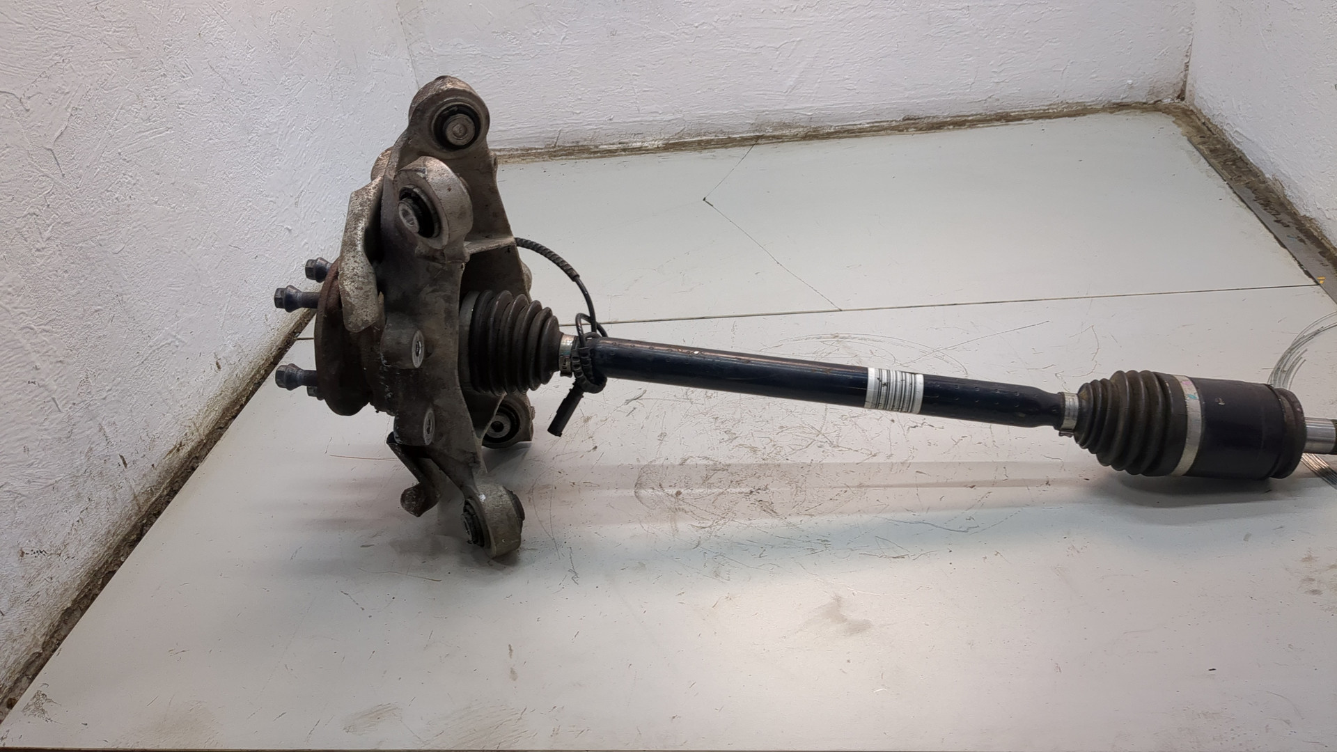 Кулак поворотный задний правый