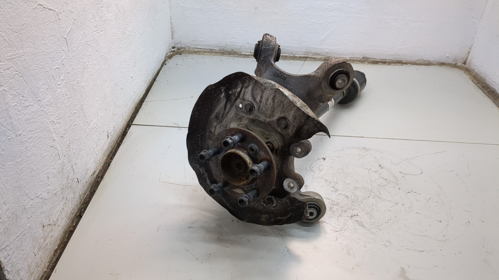 Кулак поворотный задний правый