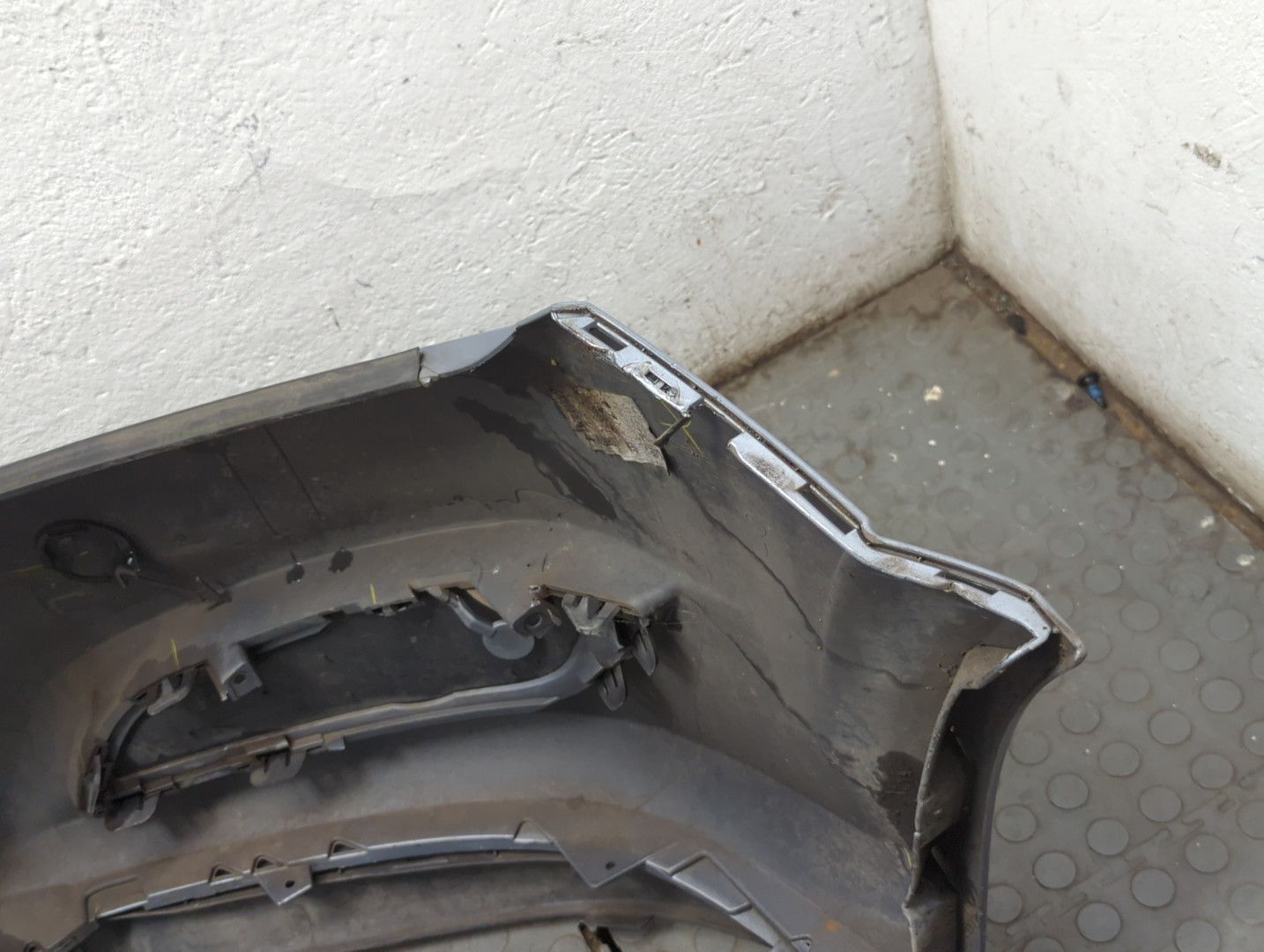 Бампер передний