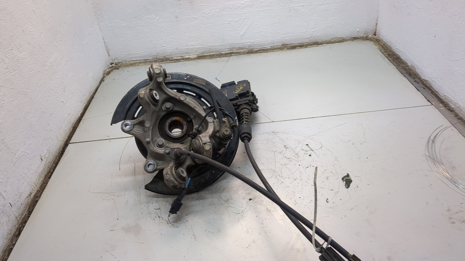 Кулак поворотный задний правый