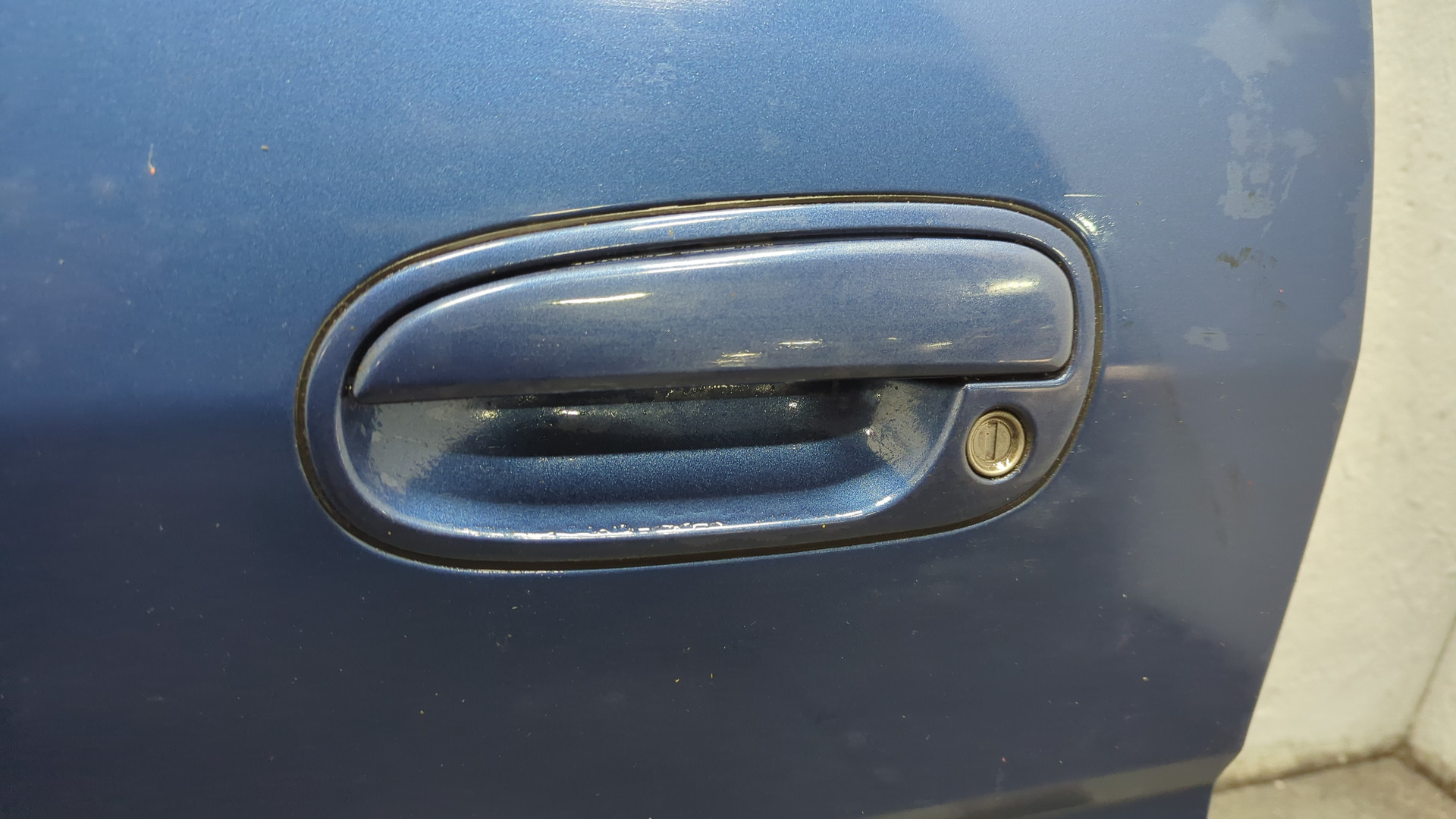 Дверь передняя левая