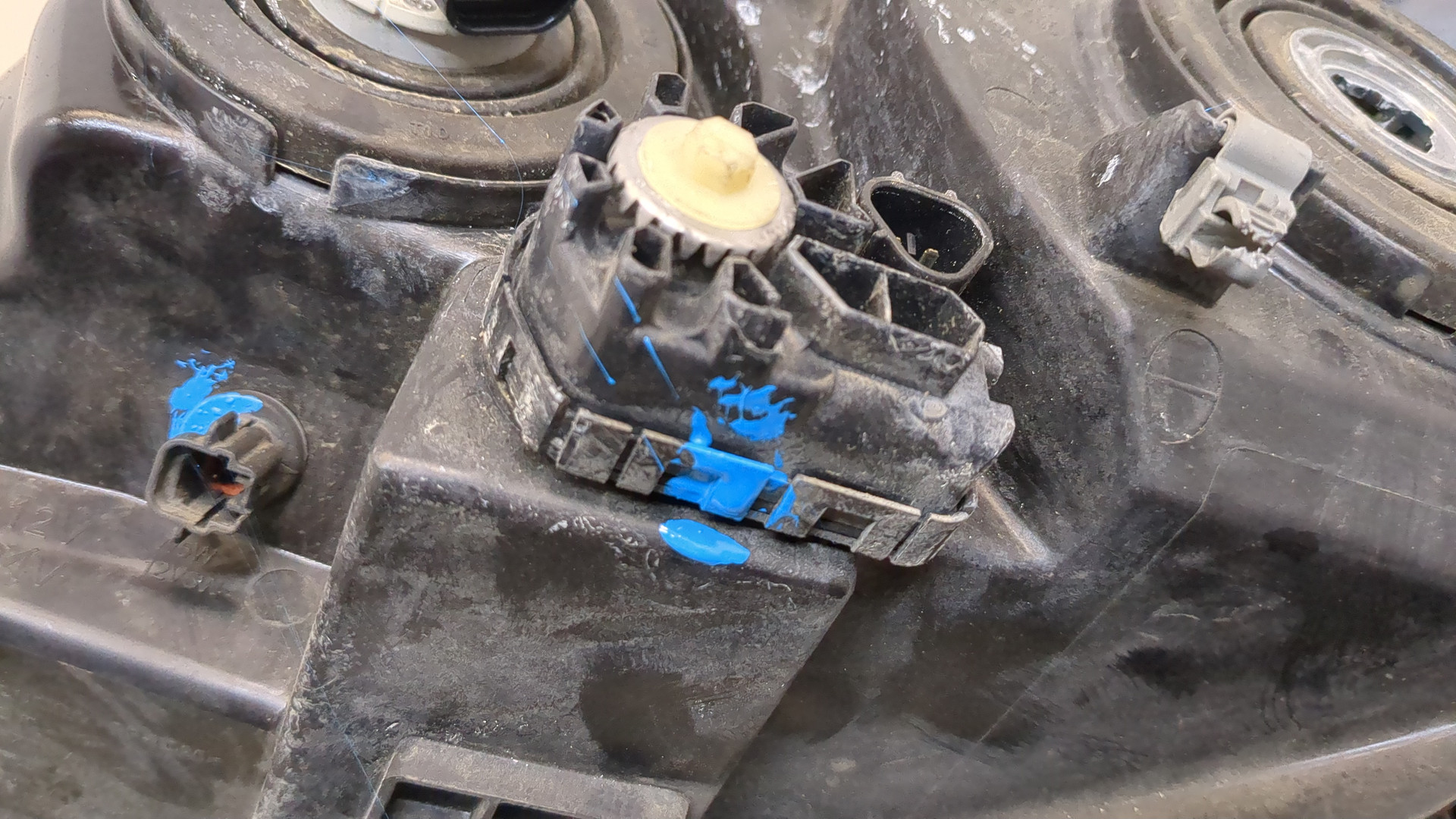 Фара правая