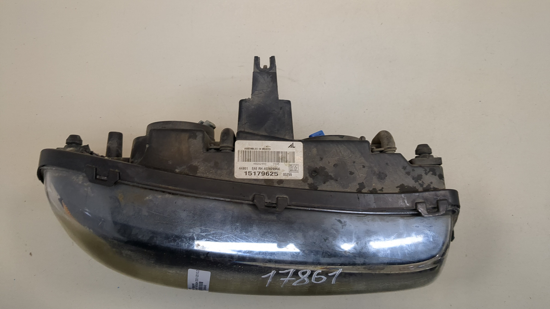 Фара правая