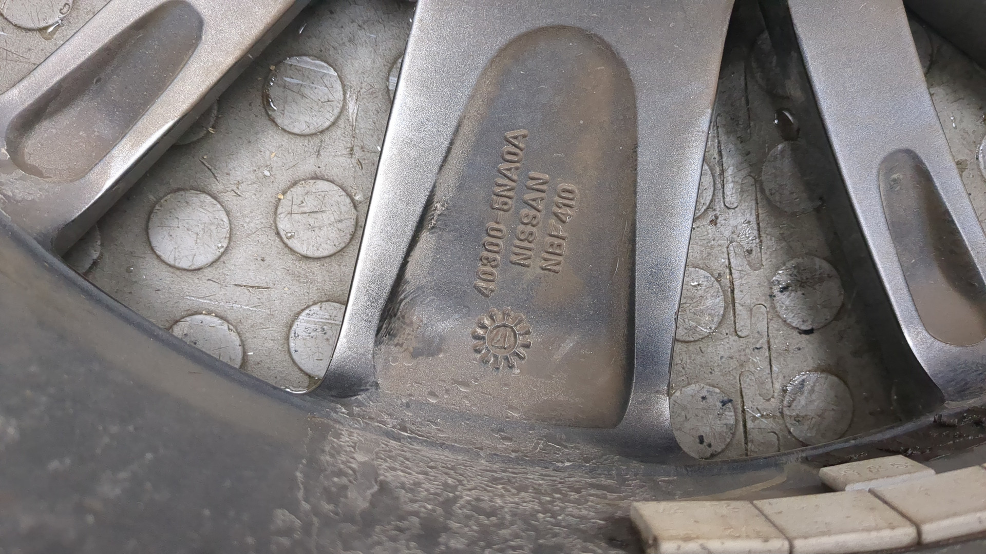 Диск колесный литой легкий сплав