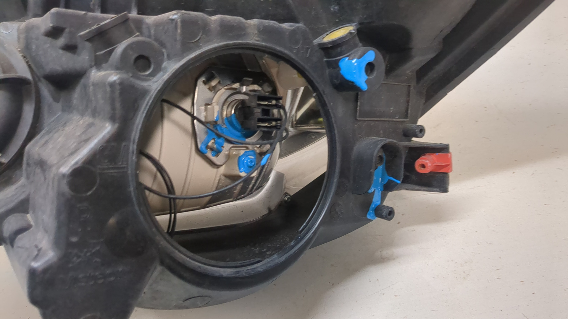 Фара правая