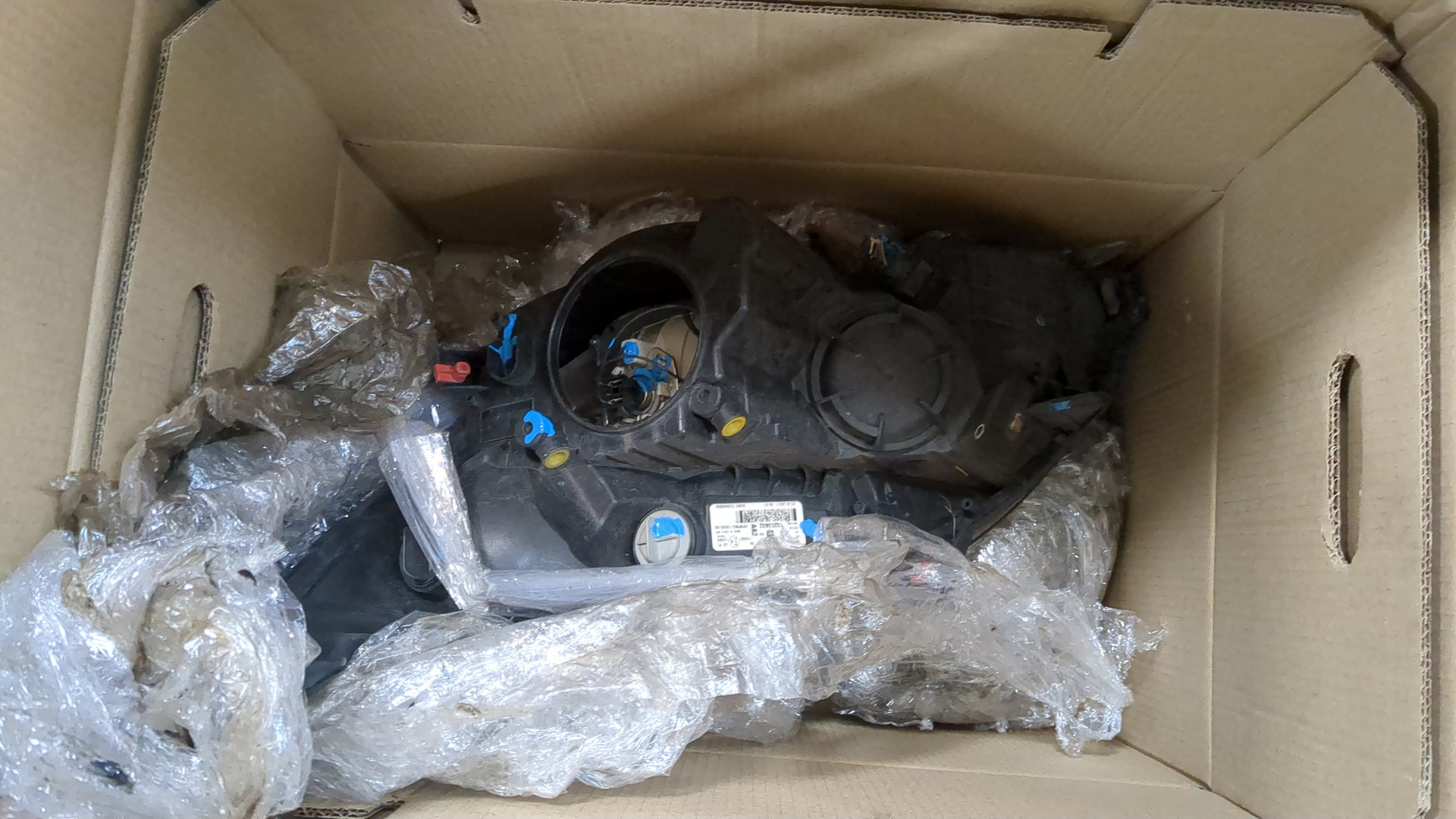 Фара правая