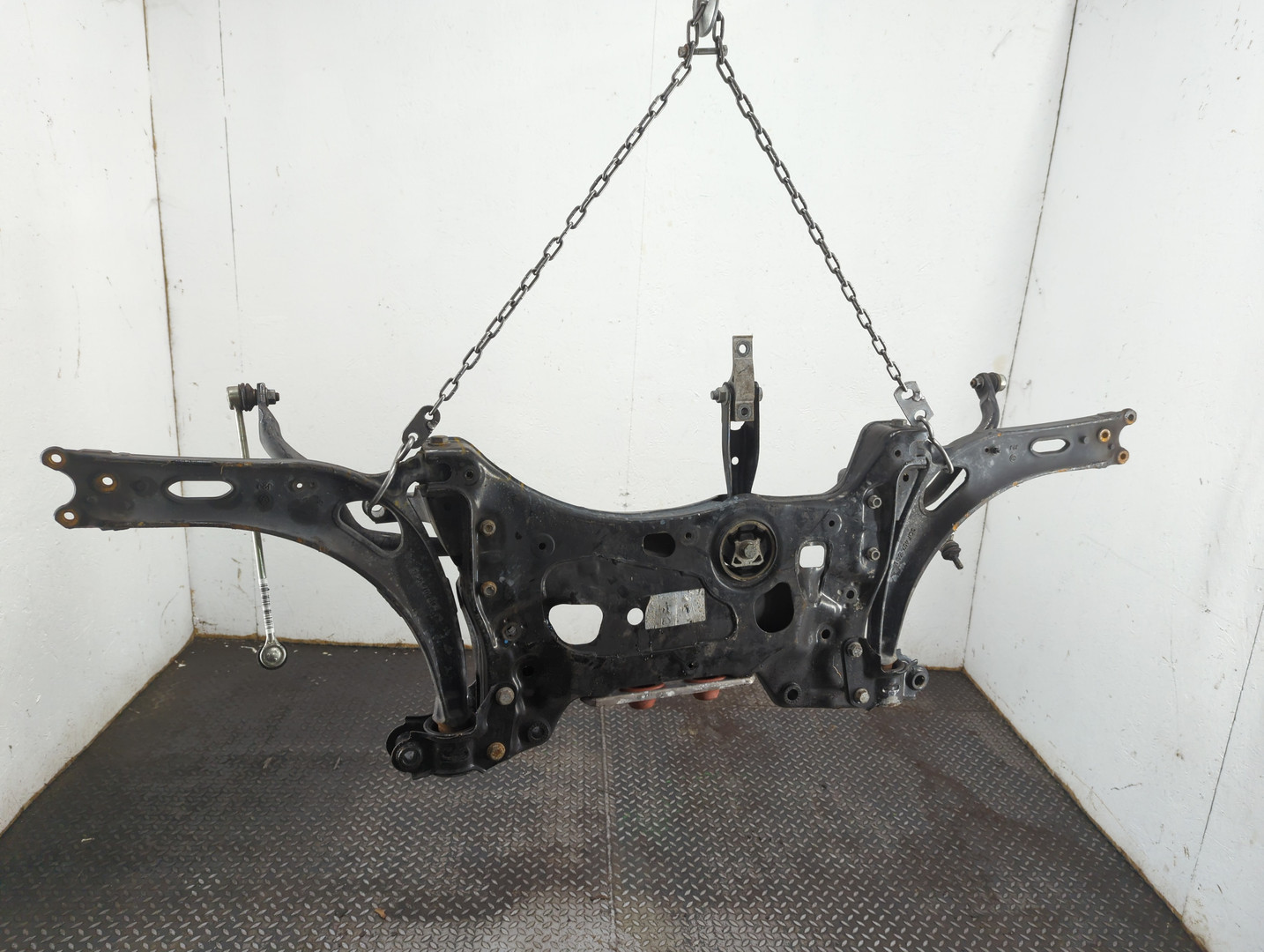 Балка подмоторная