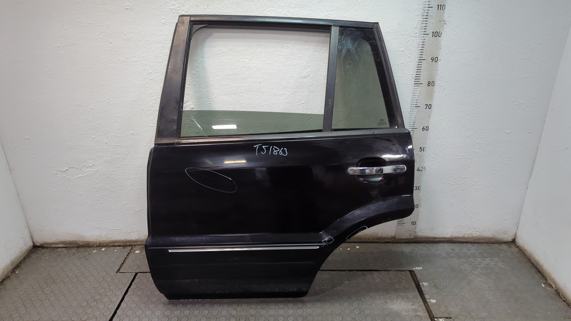 Дверь задняя левая