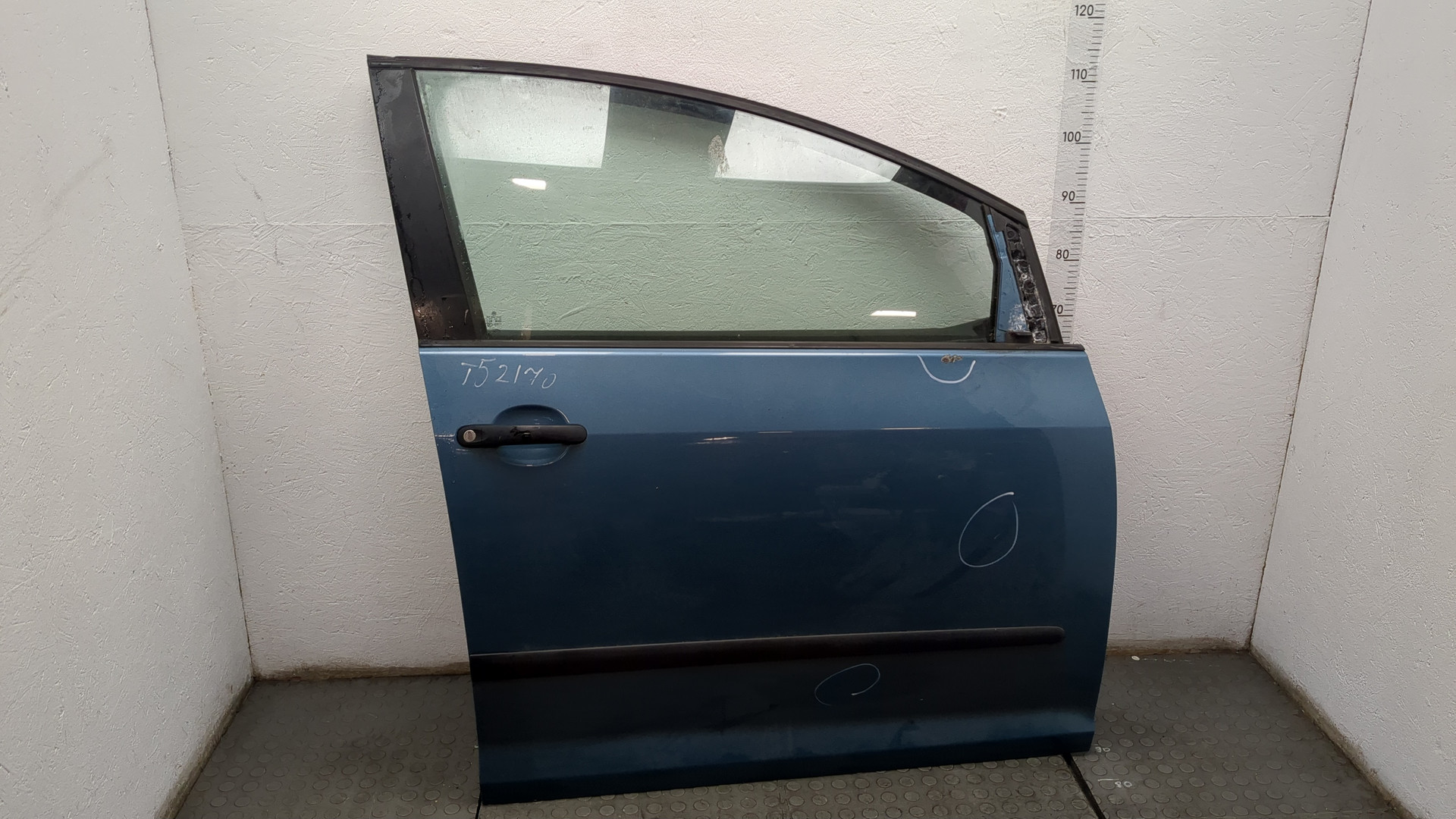 Дверь передняя правая