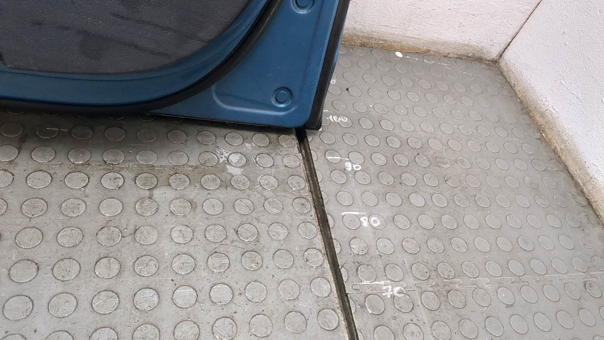 Дверь передняя правая