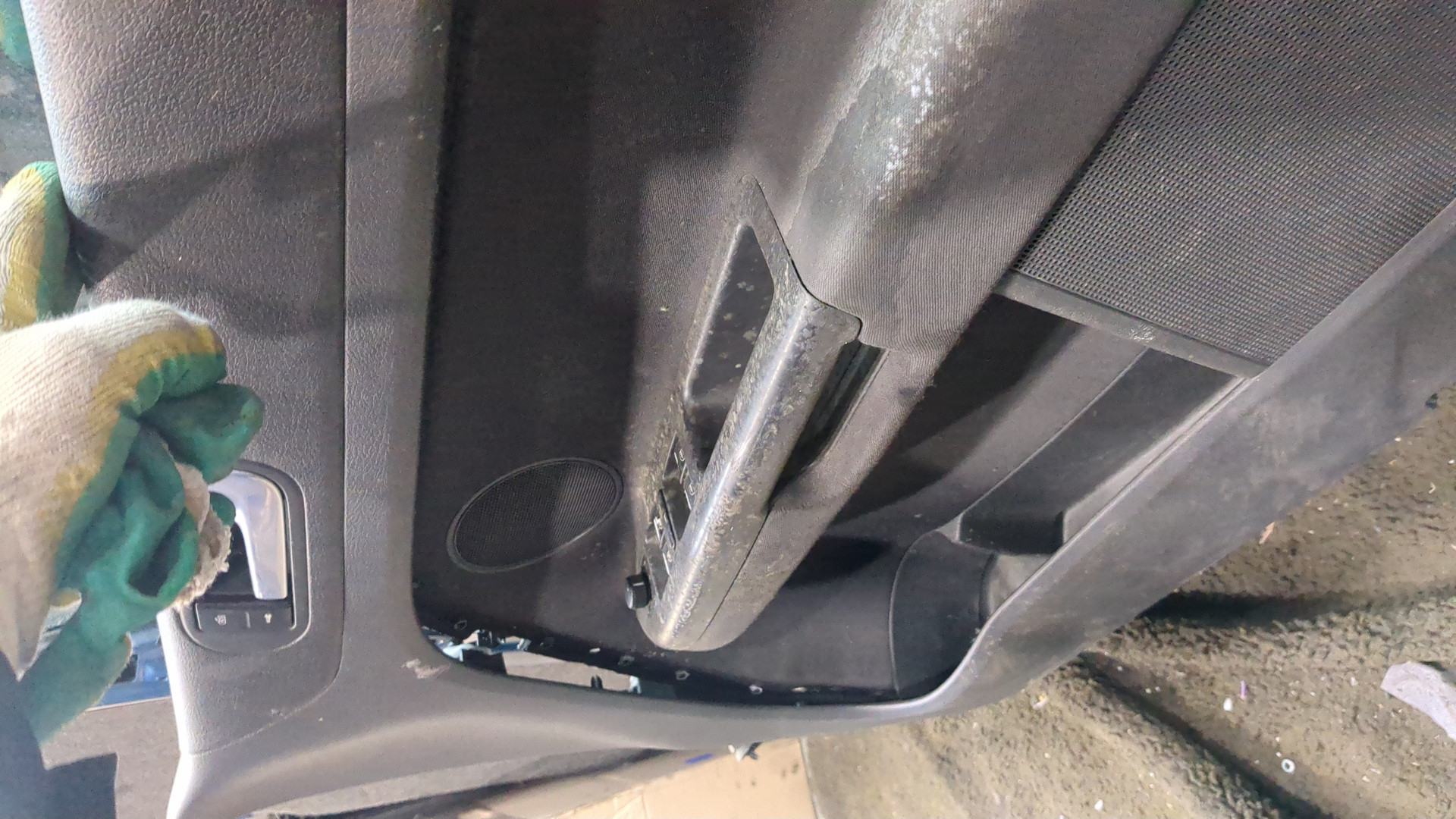 Дверь передняя правая