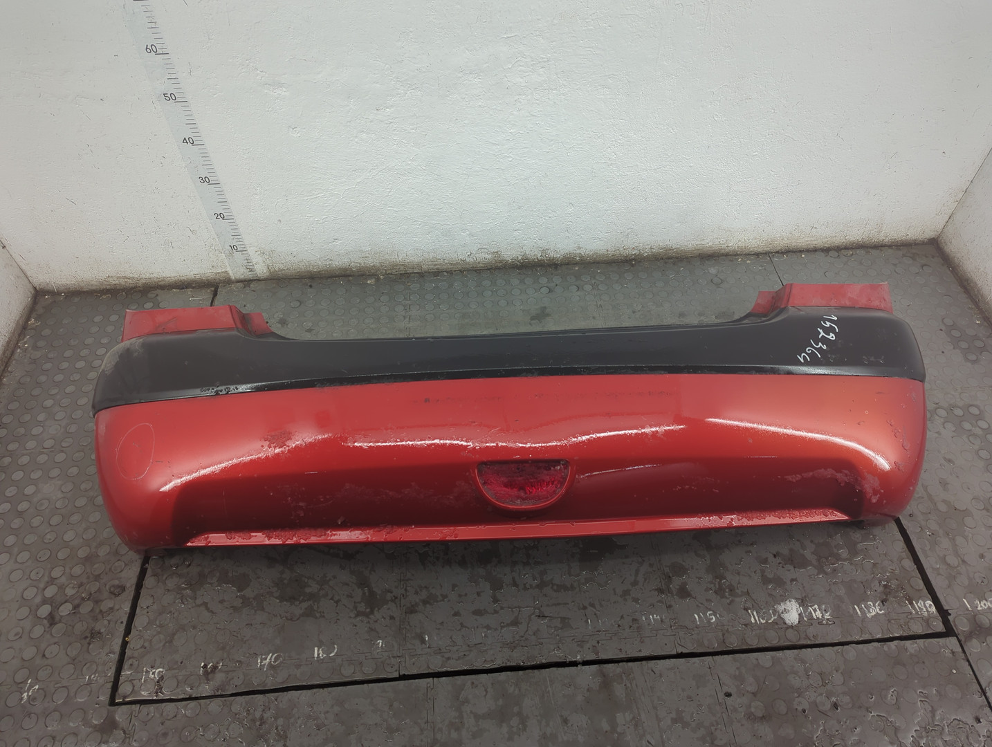 Бампер задний