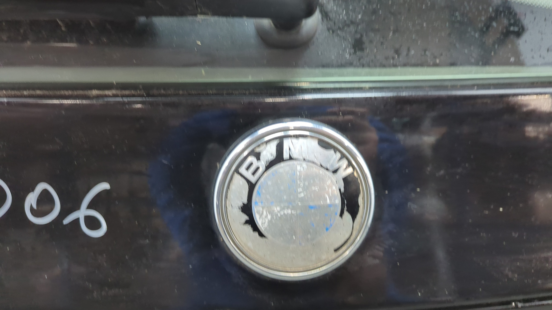 Дверь багажника