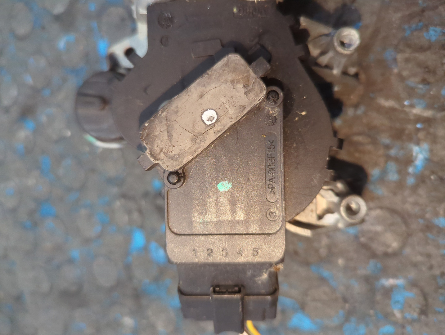 Моторчик стеклоочистителя передний