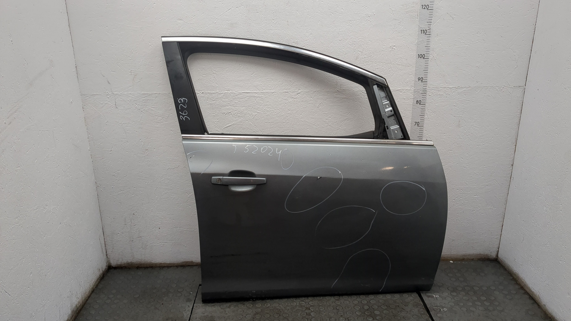 Дверь передняя правая