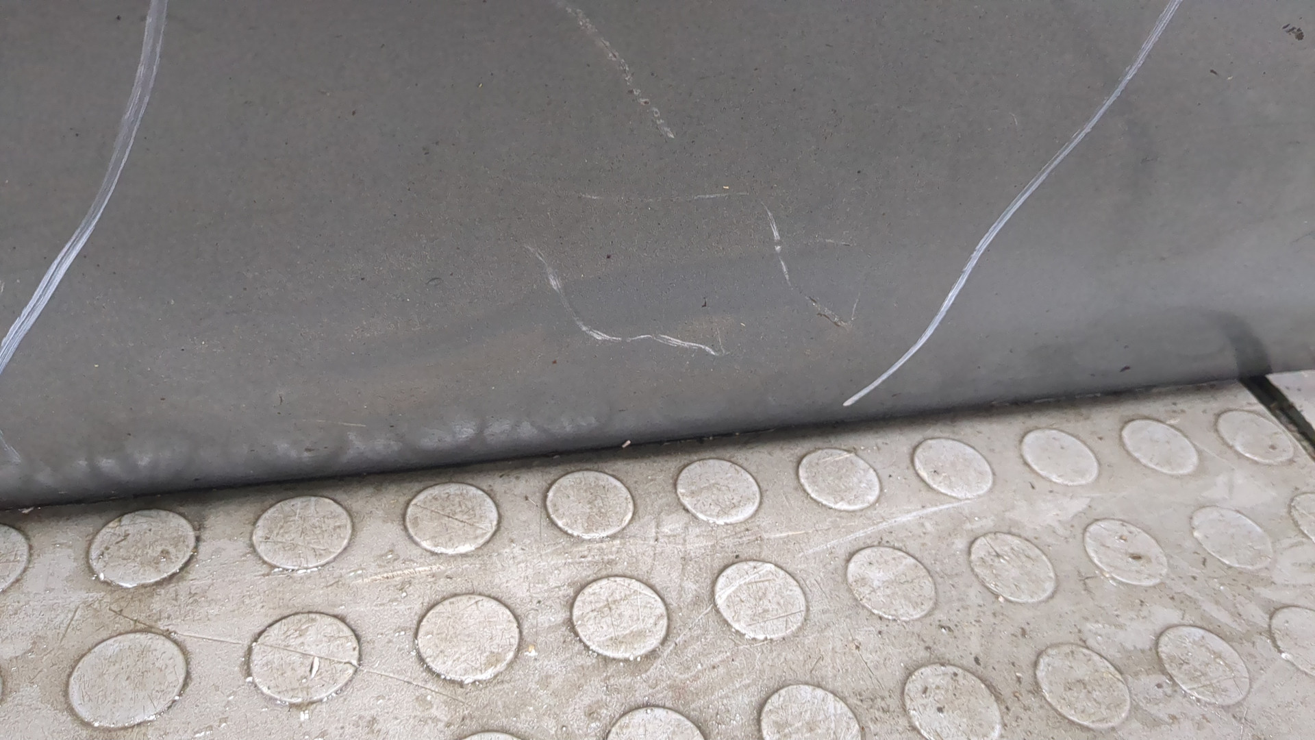 Дверь передняя правая