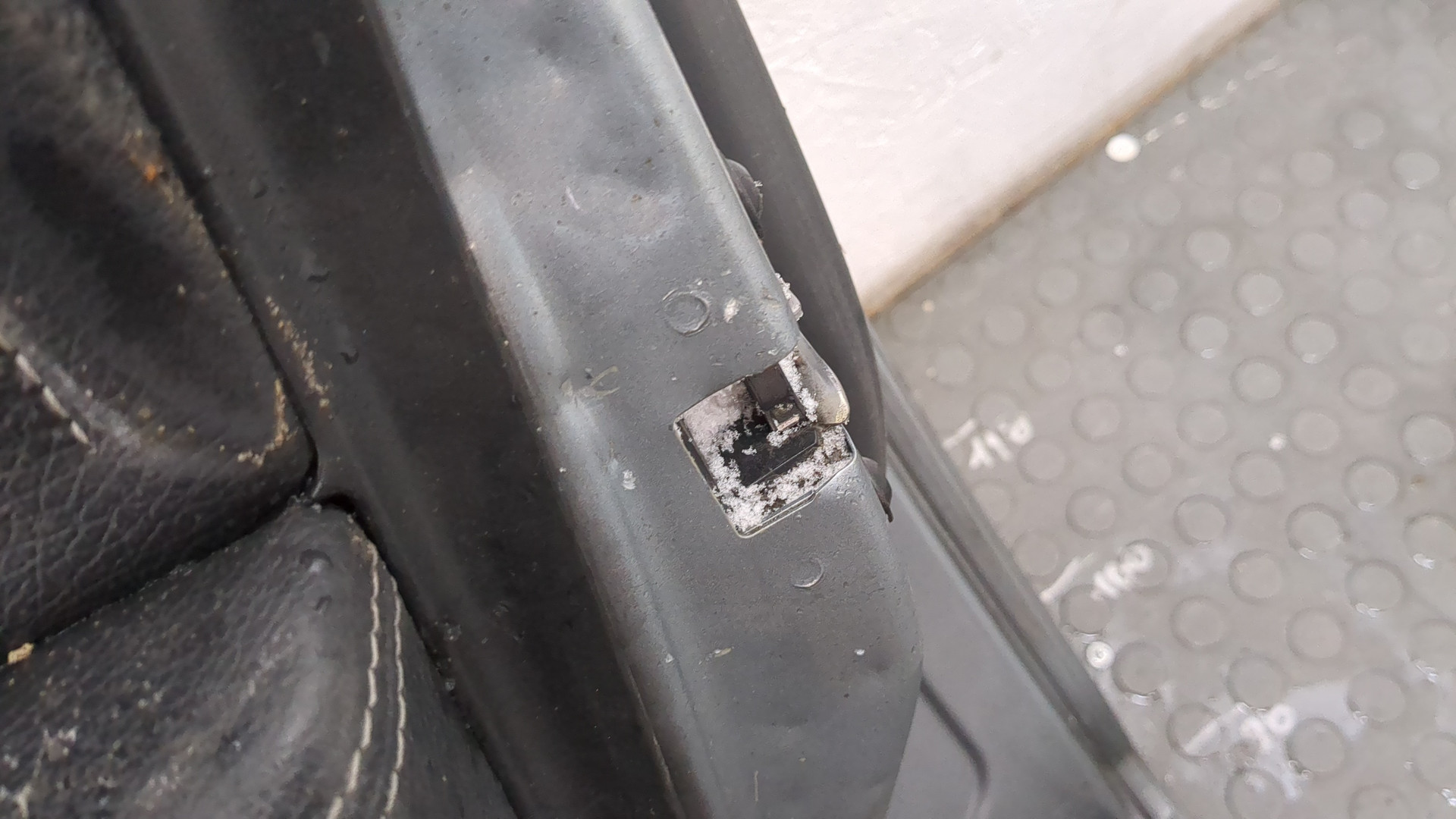 Дверь передняя правая