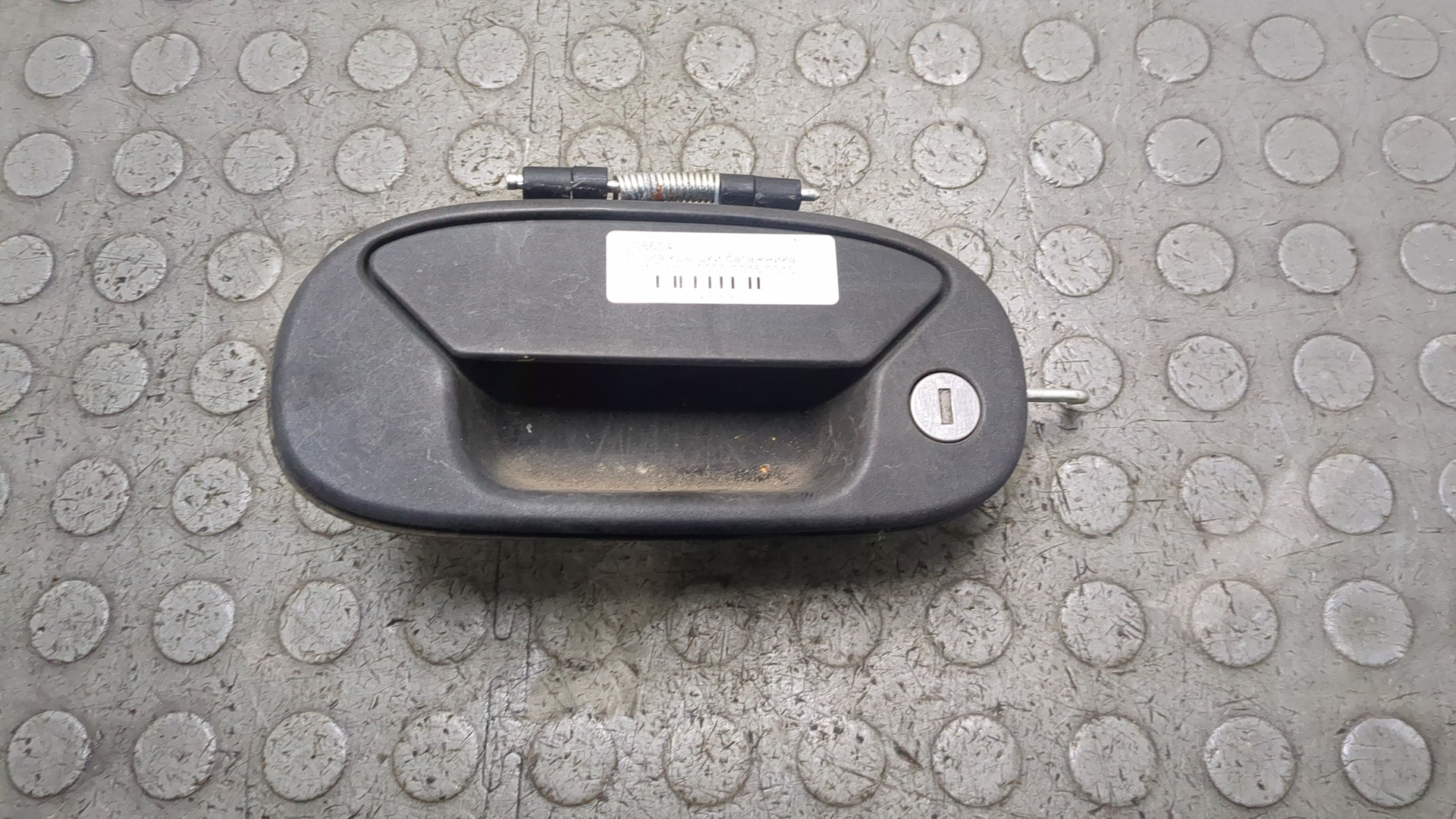 Ручка двери багажника наружная