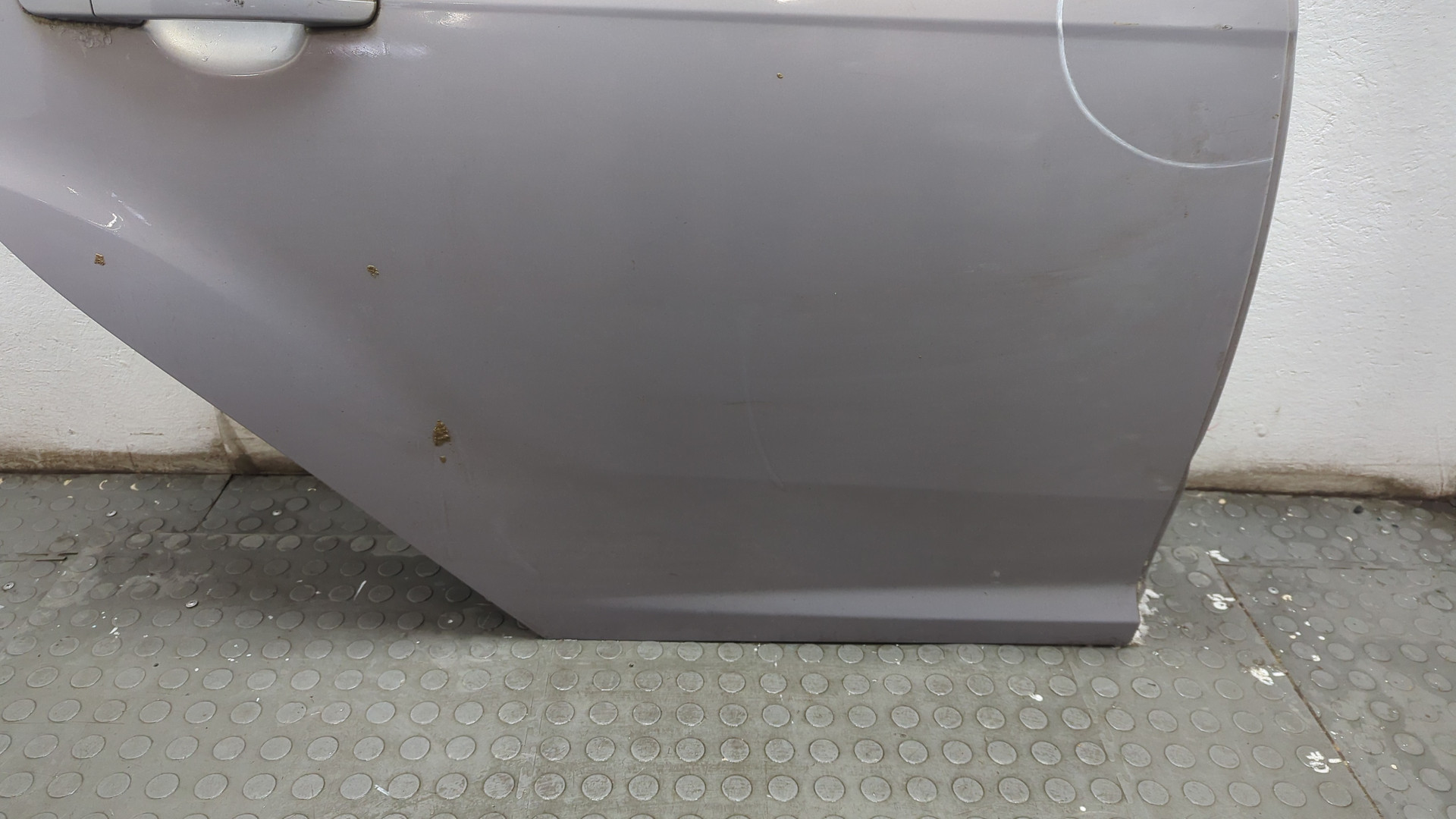 Дверь задняя правая