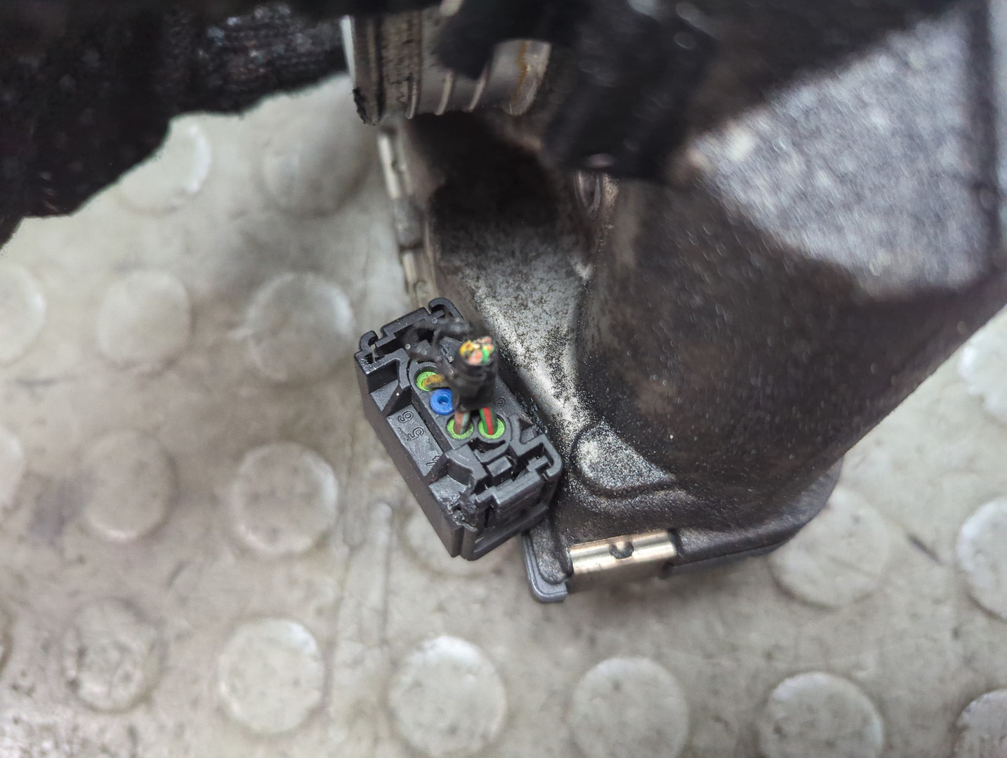 Заслонка дроссельная электрическая