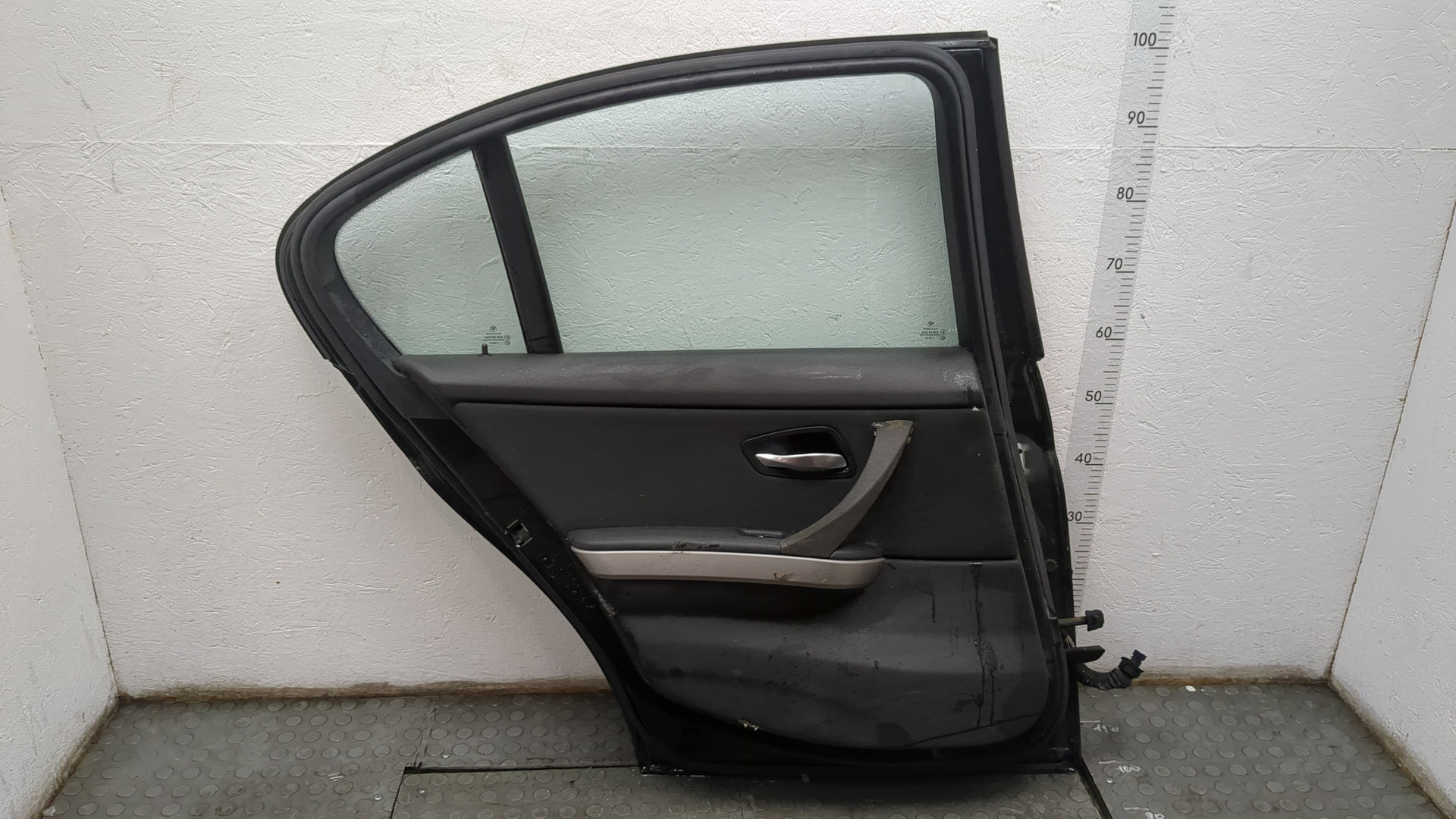 Дверь задняя левая