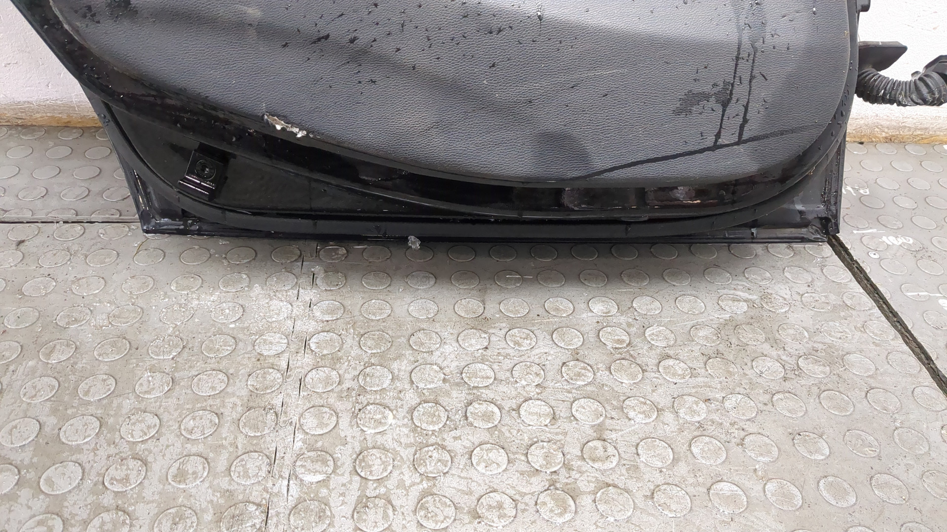 Дверь задняя левая